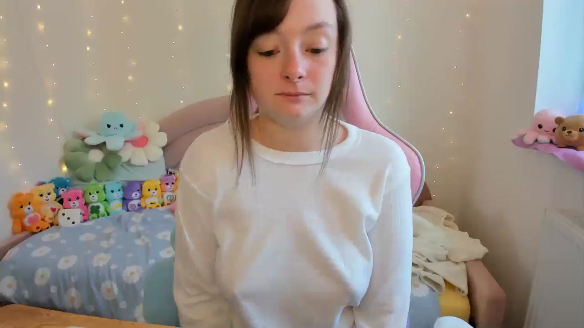 Gallery image thumbnail from JessieBear_'s myfreecams stream on, 09/27/2024, 15:49 image 5 of 20