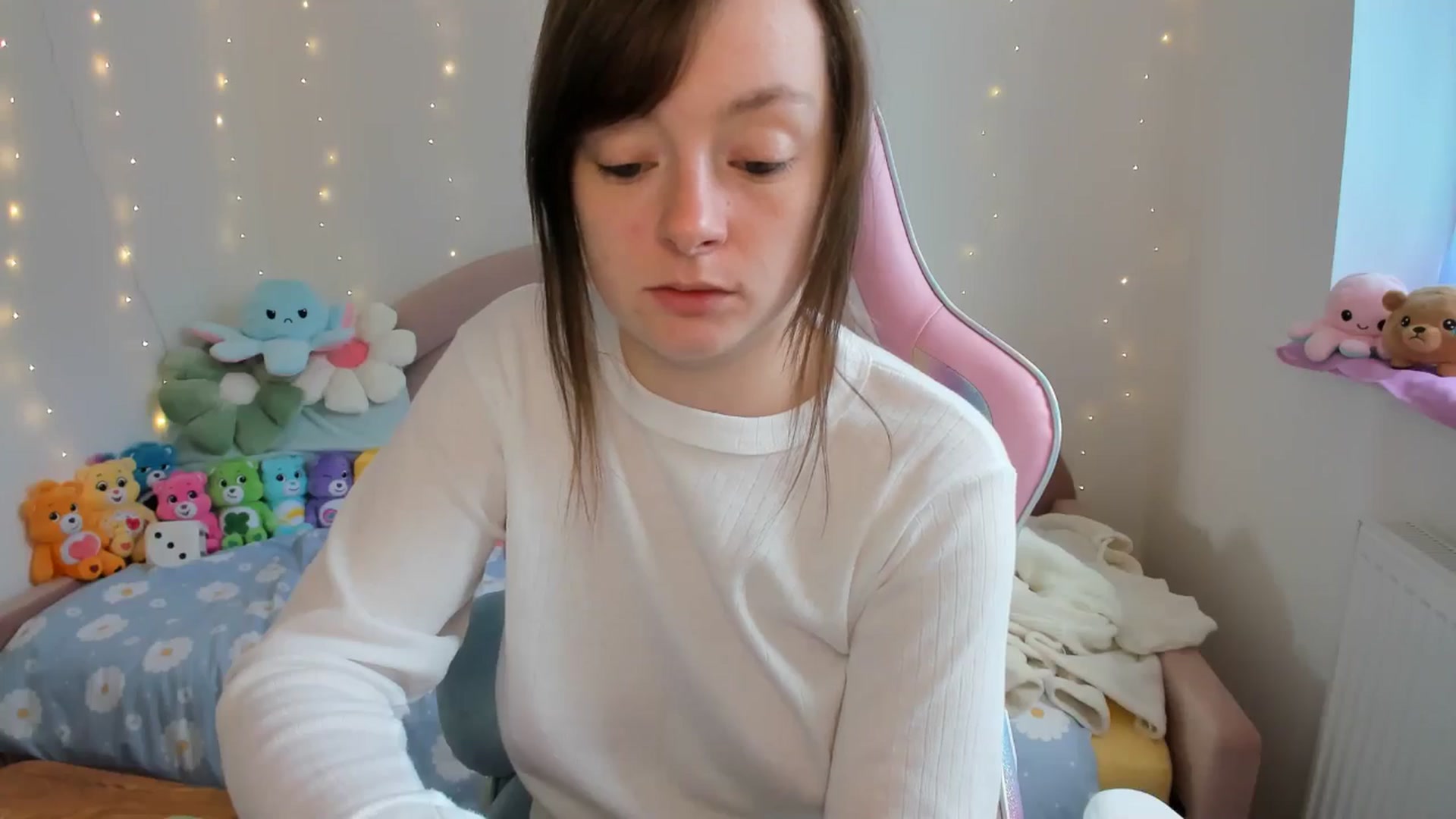 Gallery image thumbnail from JessieBear_'s myfreecams stream on, 09/27/2024, 15:49 image 17 of 20
