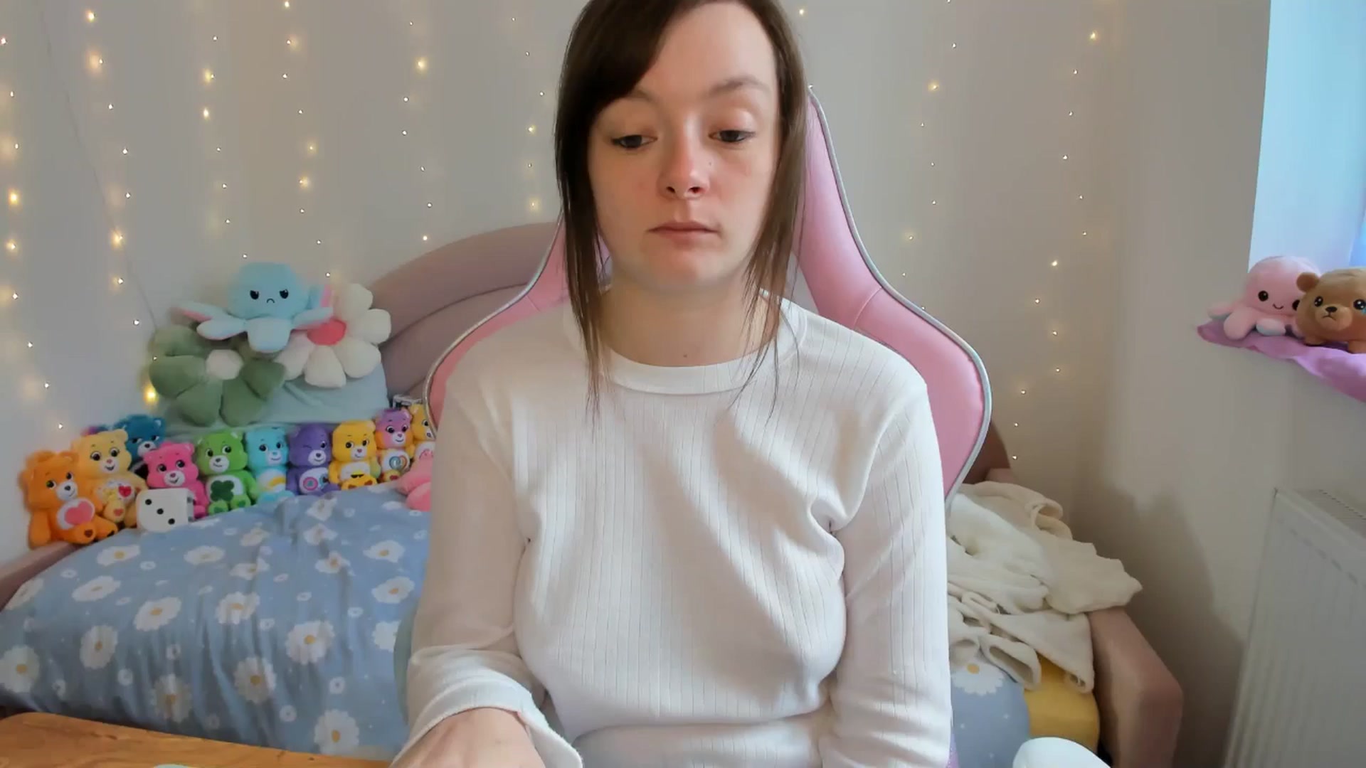 Gallery image thumbnail from JessieBear_'s myfreecams stream on, 09/27/2024, 15:49 image 18 of 20