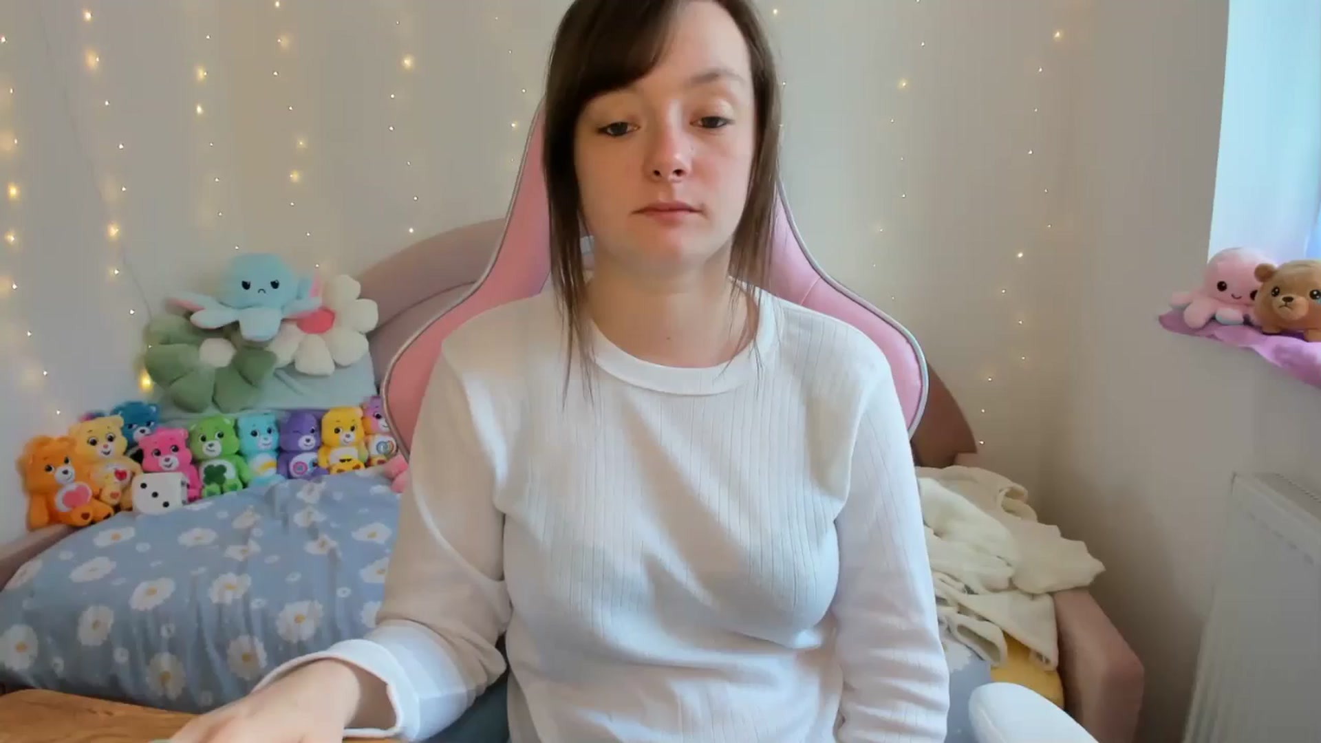 Gallery image thumbnail from JessieBear_'s myfreecams stream on, 09/27/2024, 15:49 image 1 of 20