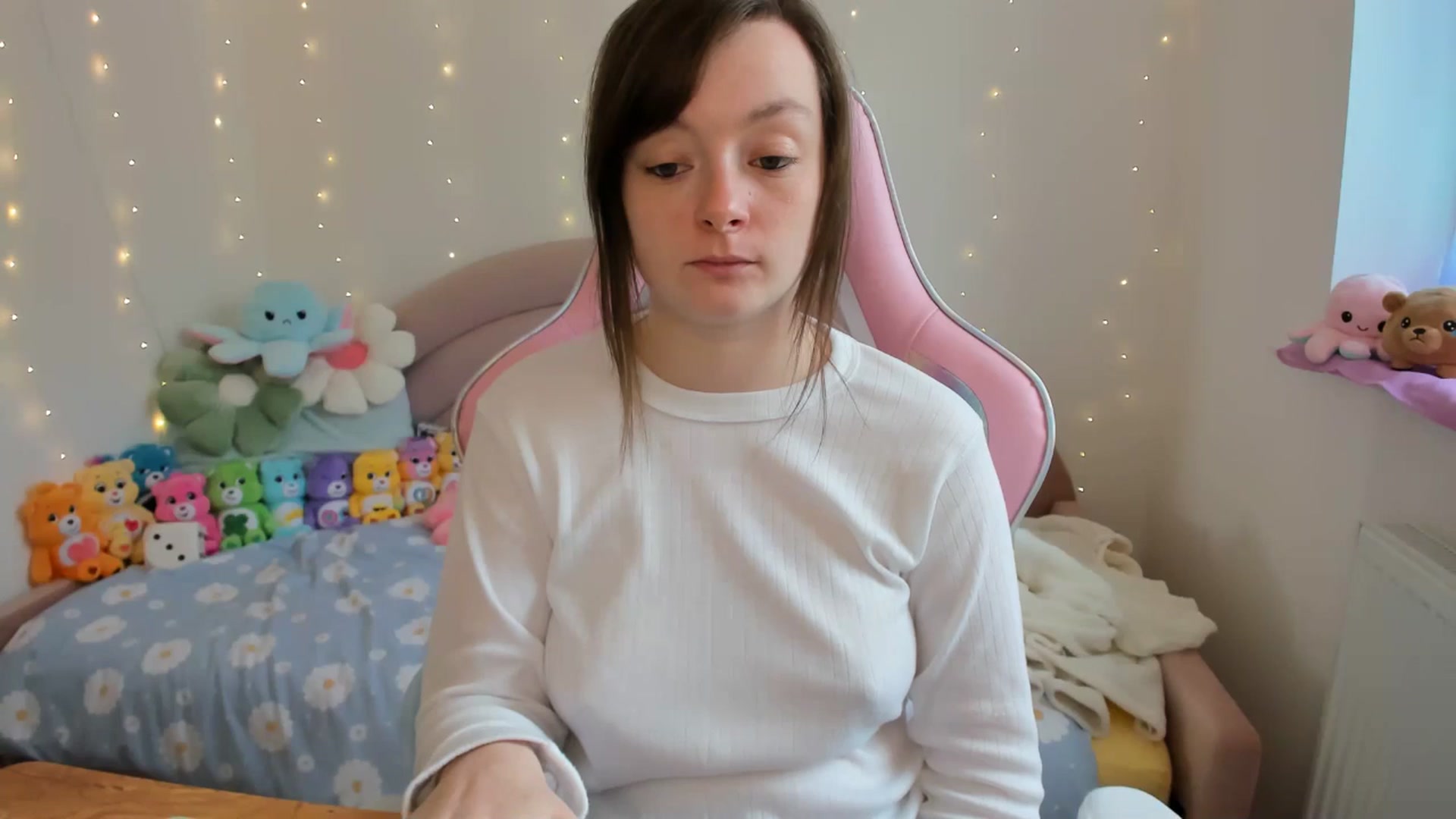 Gallery image thumbnail from JessieBear_'s myfreecams stream on, 09/27/2024, 15:49 image 19 of 20