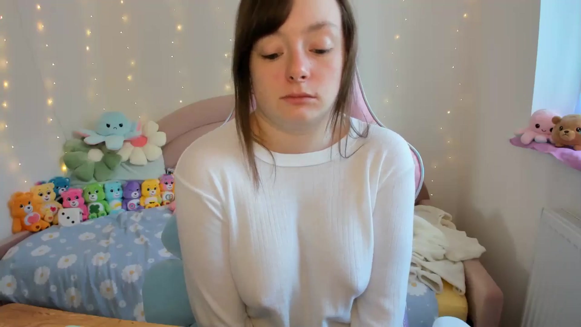 Gallery image thumbnail from JessieBear_'s myfreecams stream on, 09/27/2024, 15:49 image 8 of 20