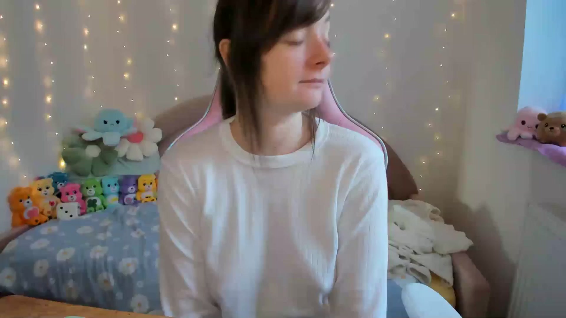 Gallery image thumbnail from JessieBear_'s myfreecams stream on, 09/27/2024, 16:55 image 9 of 20