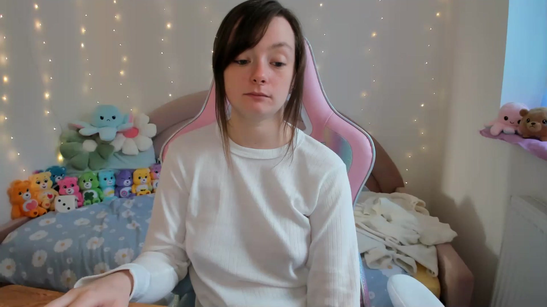 Gallery image thumbnail from JessieBear_'s myfreecams stream on, 09/27/2024, 16:55 image 18 of 20