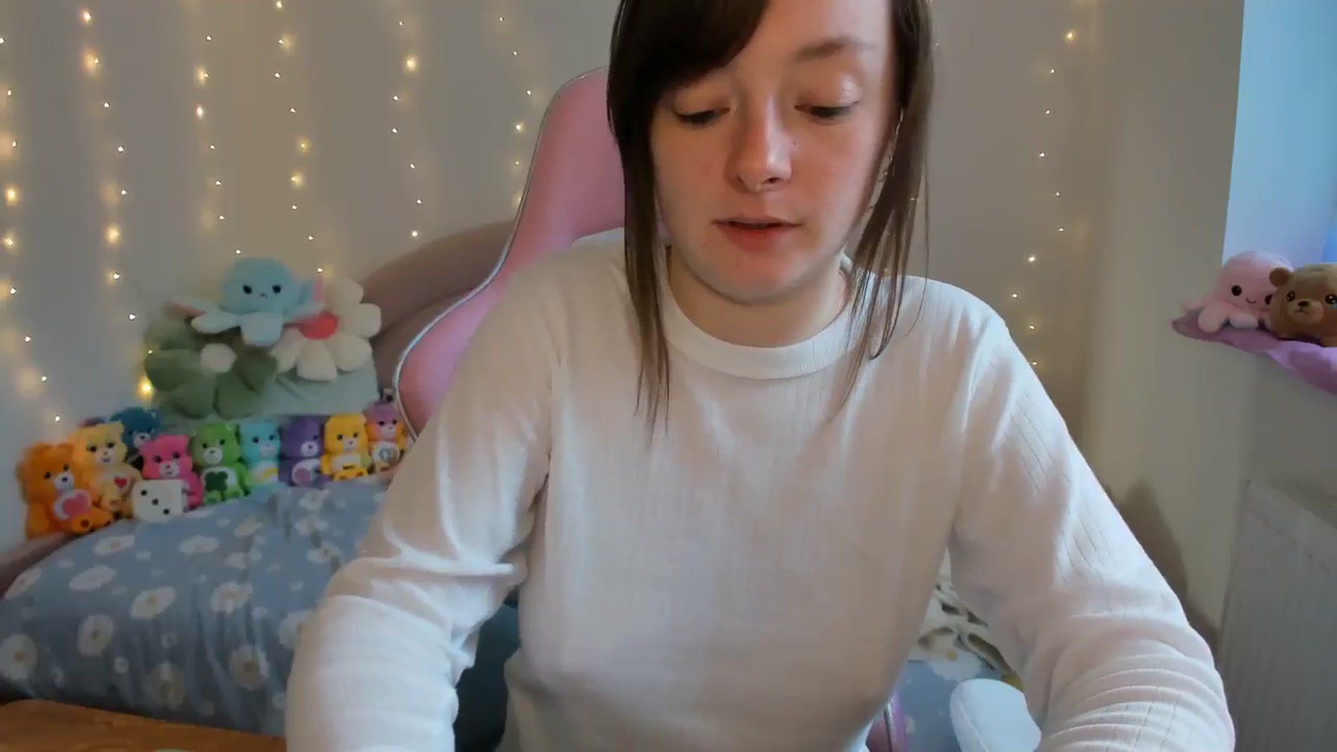 Gallery image thumbnail from JessieBear_'s myfreecams stream on, 09/27/2024, 16:55 image 13 of 20