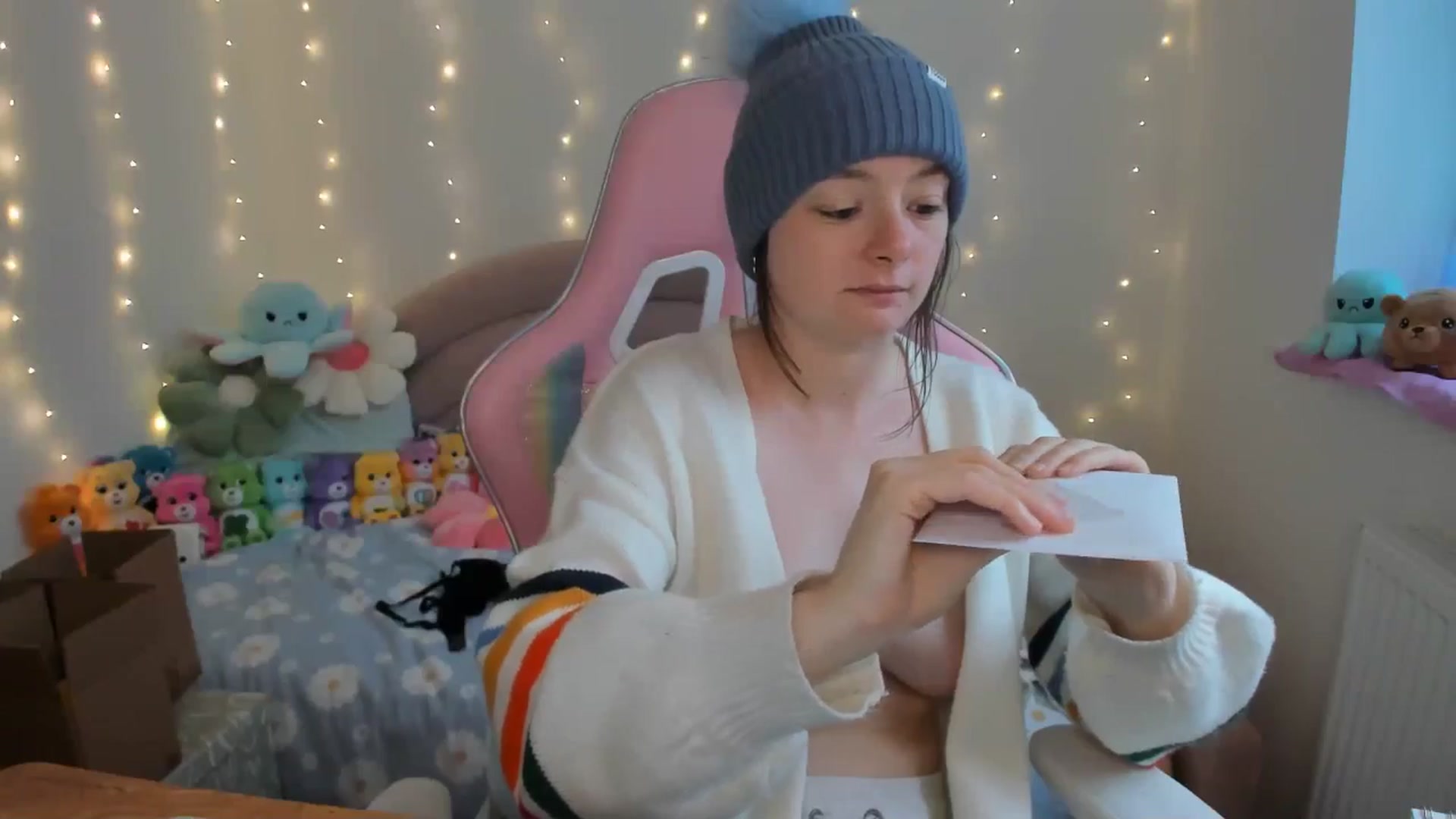 Gallery image thumbnail from JessieBear_'s myfreecams stream on, 10/01/2024, 16:37 image 14 of 20