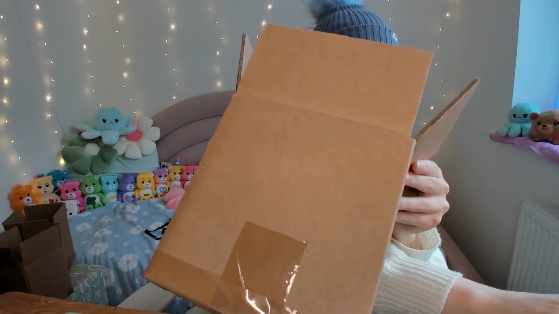 Gallery image thumbnail from JessieBear_'s myfreecams stream on, 10/01/2024, 16:37 image 6 of 20
