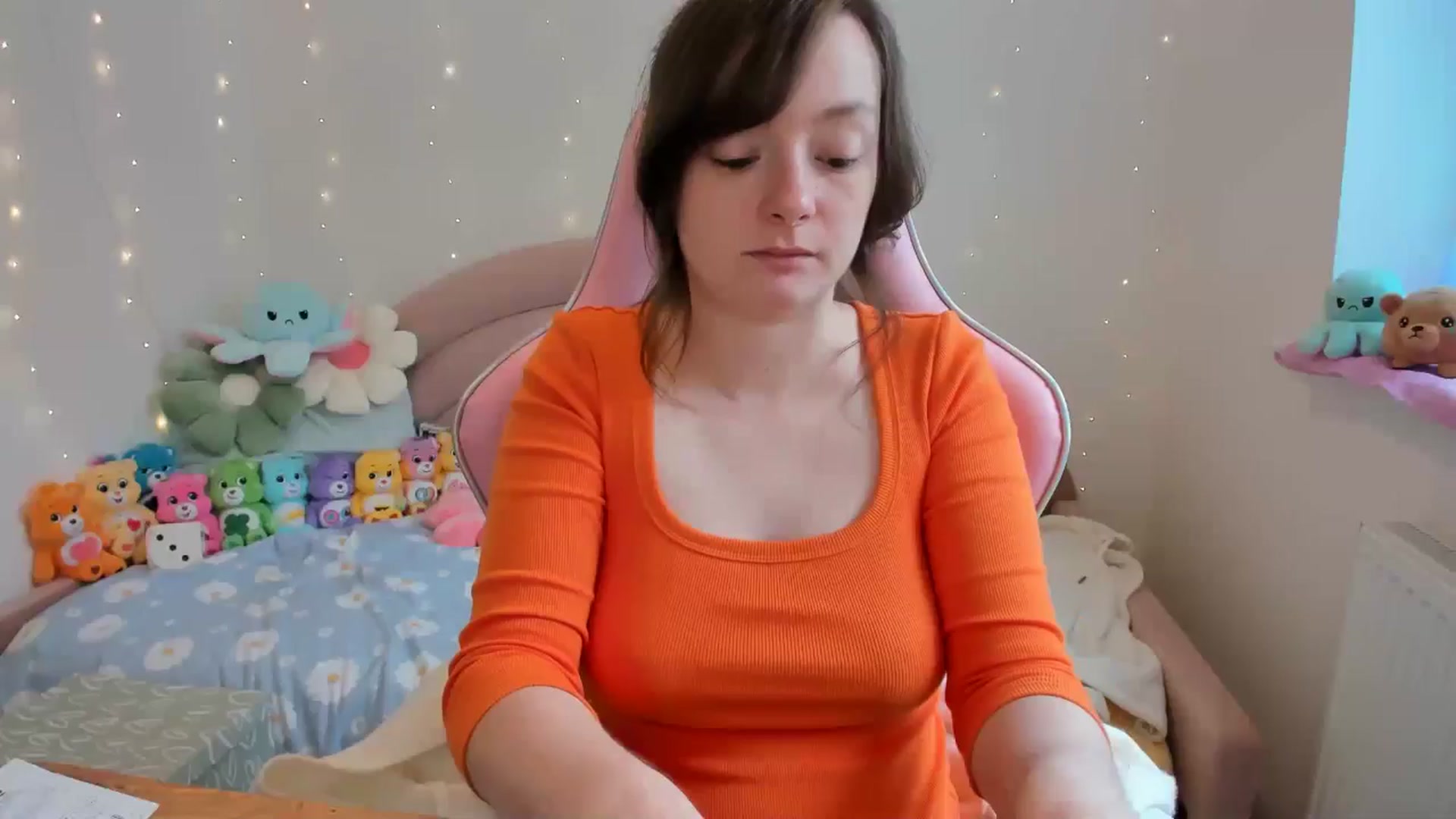 Gallery image thumbnail from JessieBear_'s myfreecams stream on, 10/03/2024, 13:50 image 9 of 20