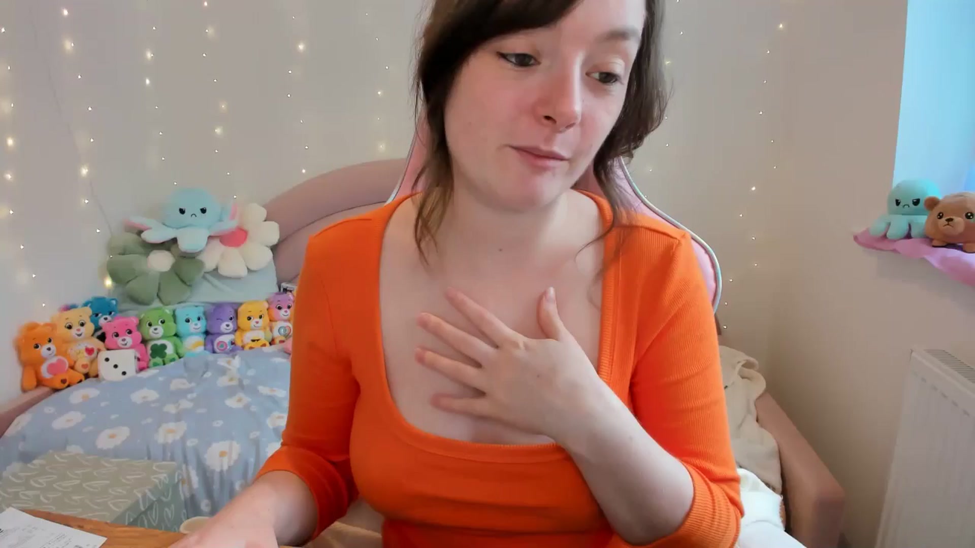 Gallery image thumbnail from JessieBear_'s myfreecams stream on, 10/03/2024, 13:50 image 17 of 20