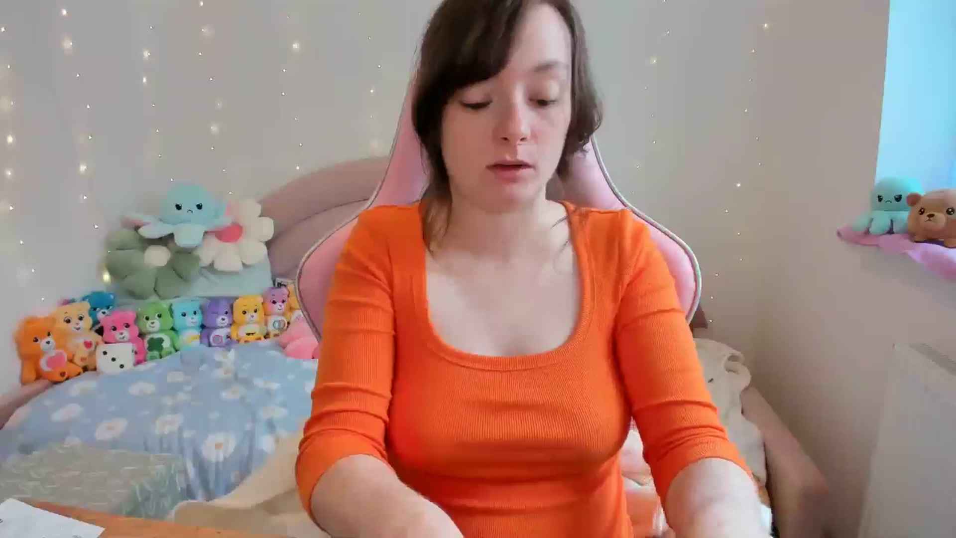 Gallery image thumbnail from JessieBear_'s myfreecams stream on, 10/03/2024, 13:50 image 7 of 20