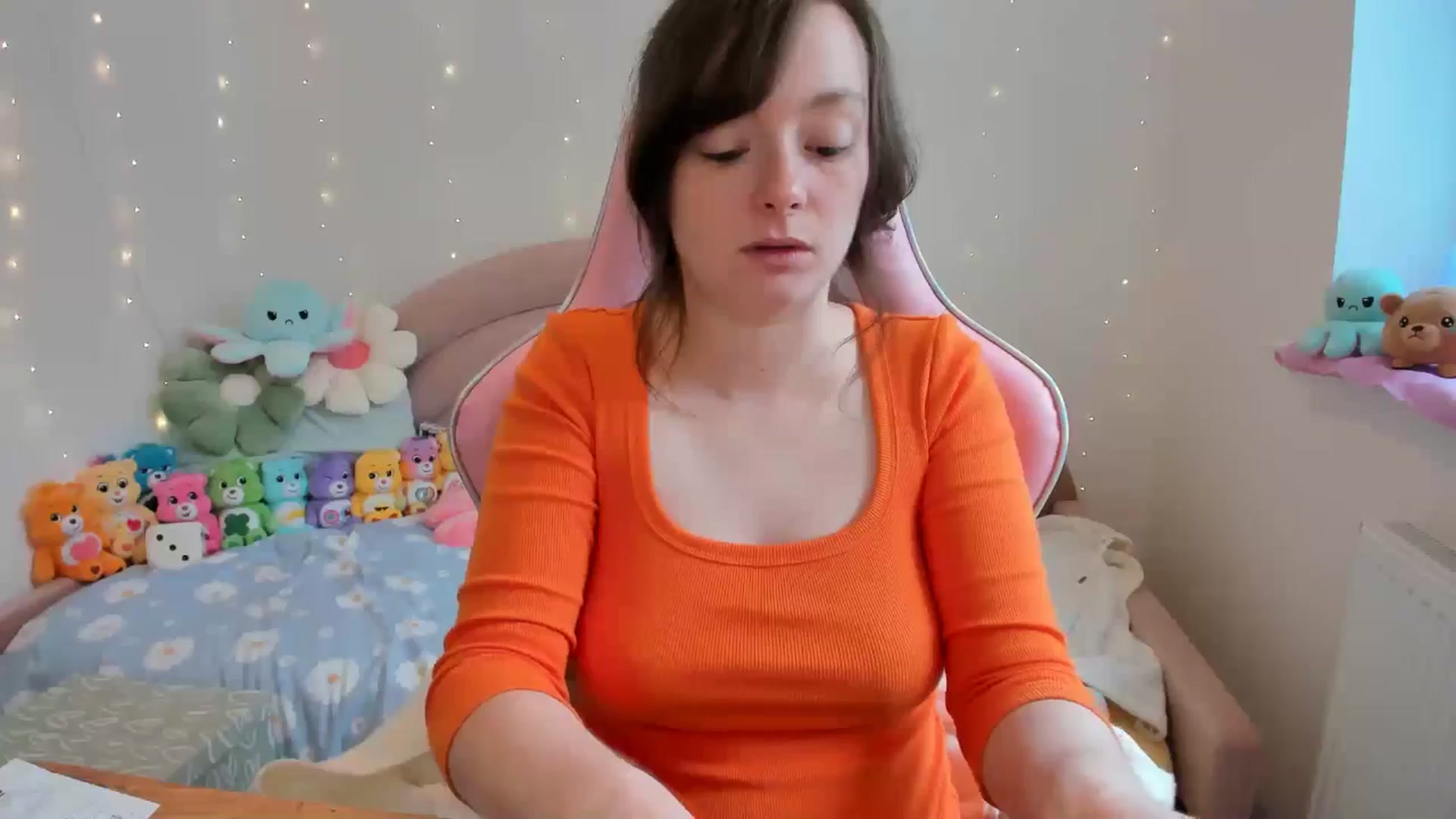 Gallery image thumbnail from JessieBear_'s myfreecams stream on, 10/03/2024, 13:50 image 8 of 20