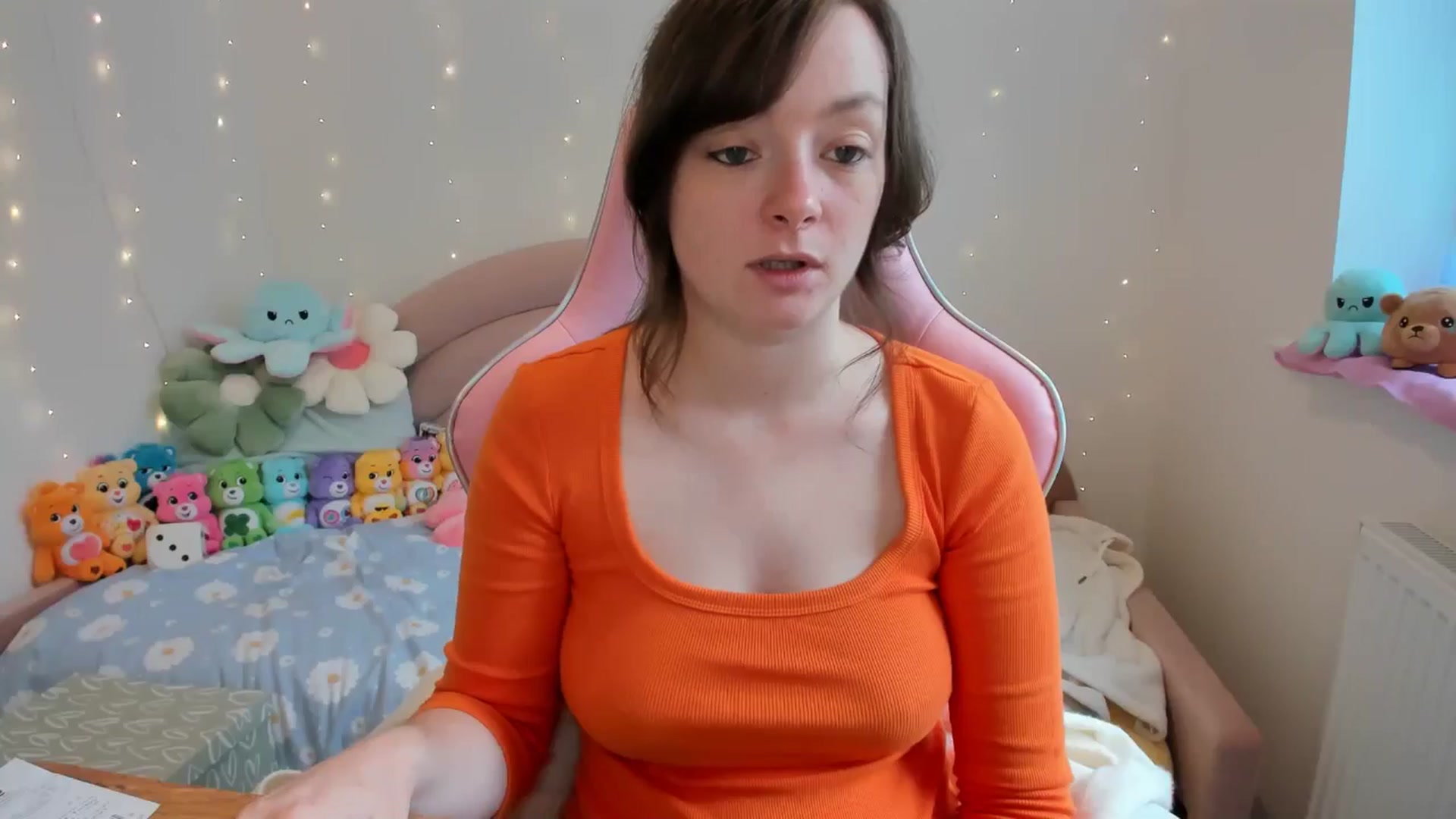 Gallery image thumbnail from JessieBear_'s myfreecams stream on, 10/03/2024, 13:50 image 10 of 20