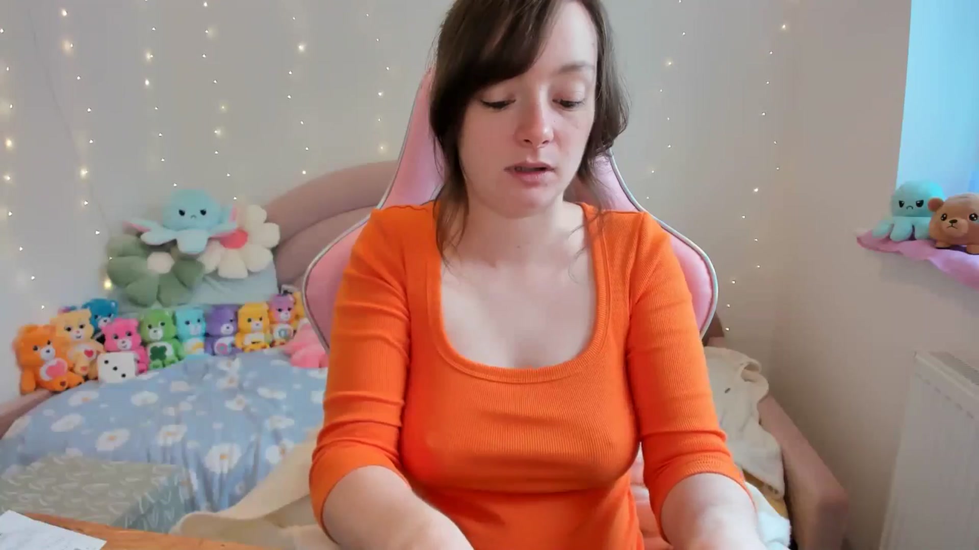 Gallery image thumbnail from JessieBear_'s myfreecams stream on, 10/03/2024, 13:50 image 5 of 20