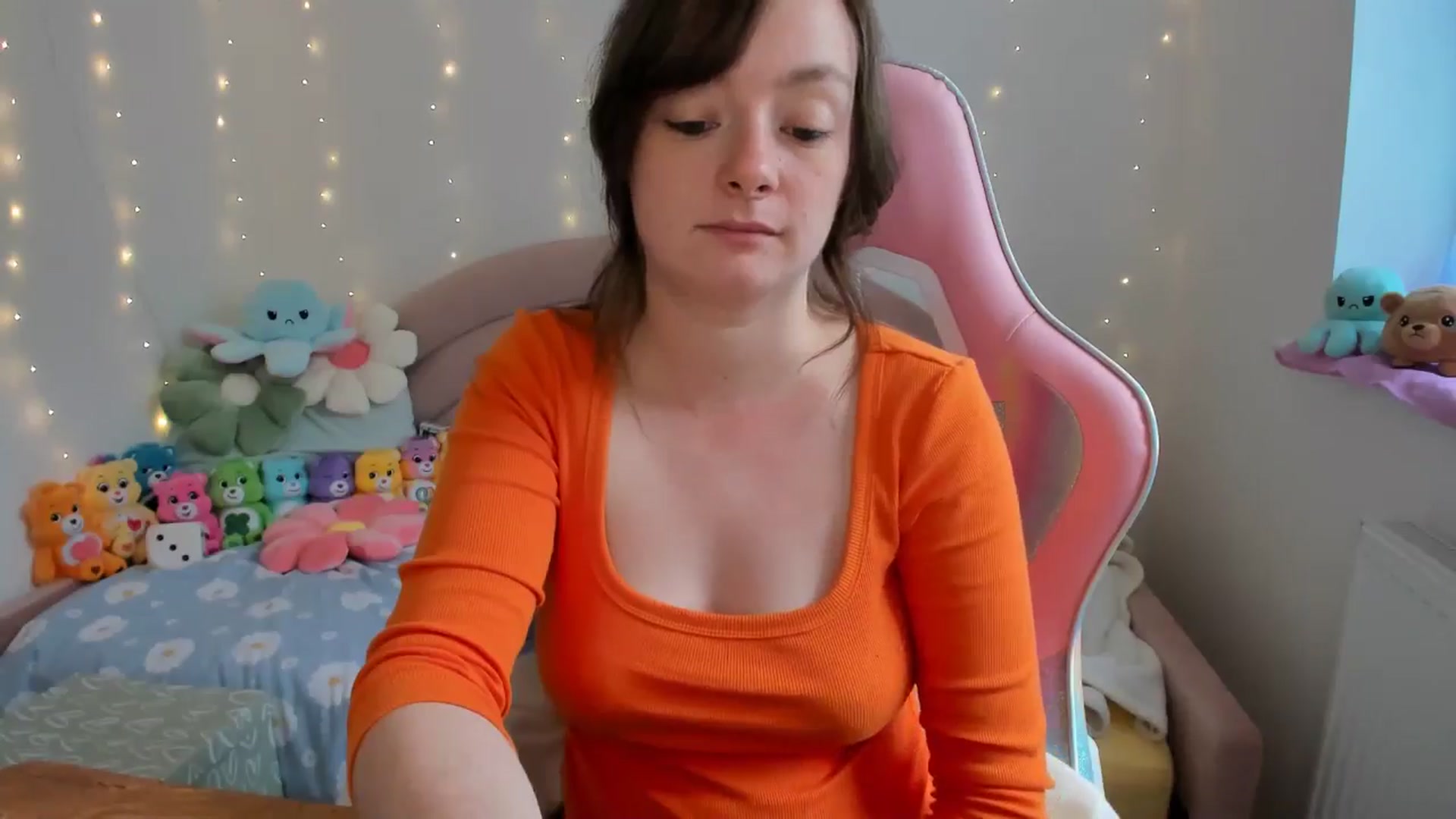 Gallery image thumbnail from JessieBear_'s myfreecams stream on, 10/03/2024, 15:15 image 19 of 20