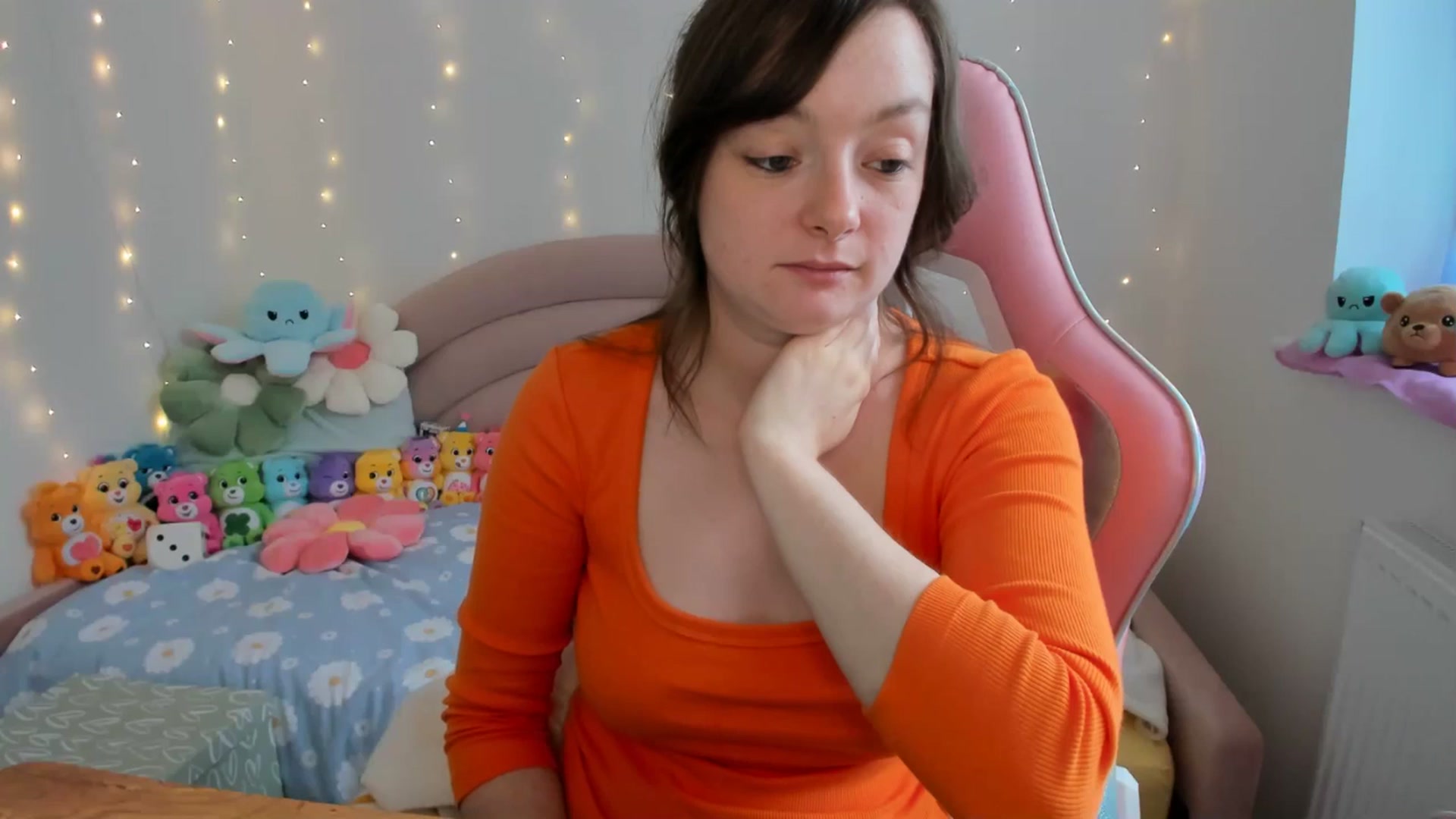 Gallery image thumbnail from JessieBear_'s myfreecams stream on, 10/03/2024, 17:04 image 2 of 20