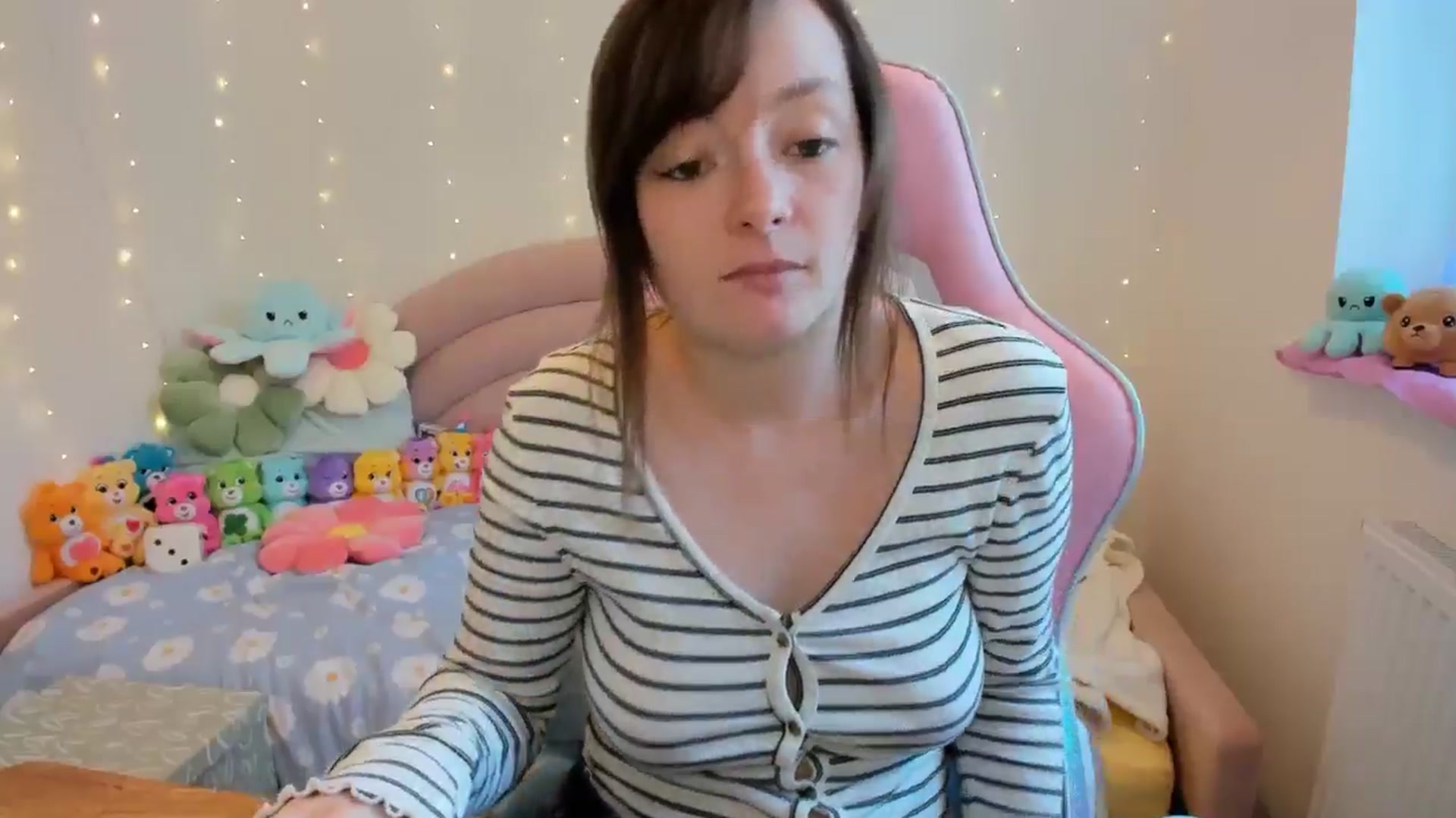 Gallery image thumbnail from JessieBear_'s myfreecams stream on, 10/07/2024, 15:20 image 19 of 20