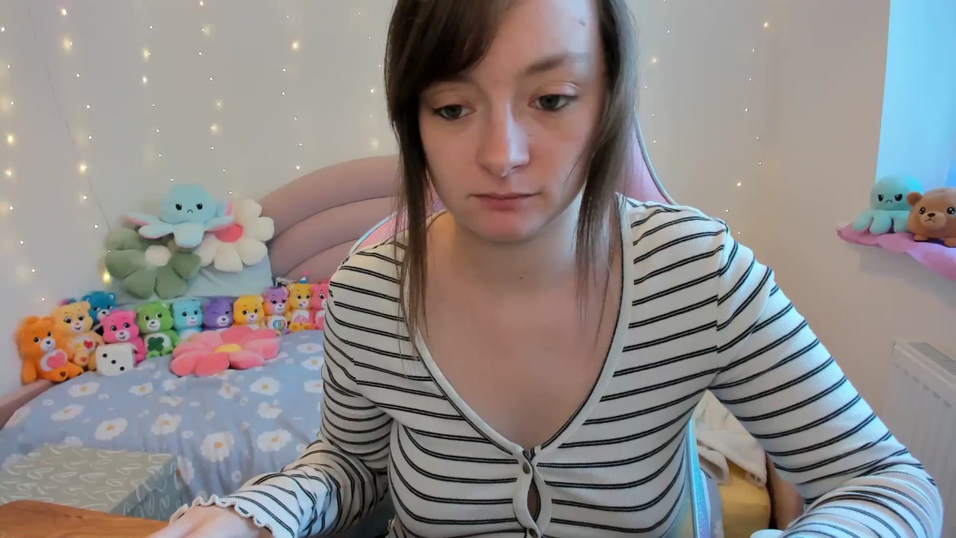 Gallery image thumbnail from JessieBear_'s myfreecams stream on, 10/07/2024, 15:20 image 10 of 20
