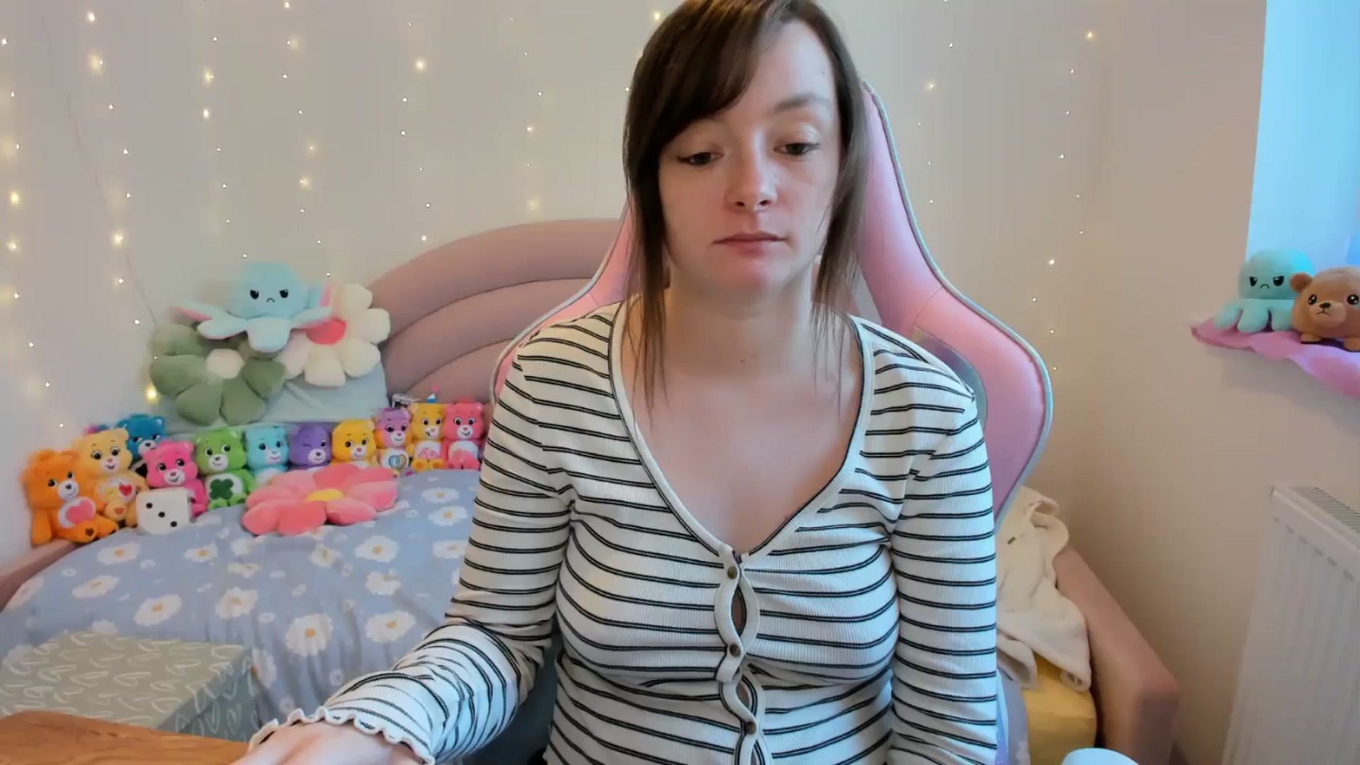 Gallery image thumbnail from JessieBear_'s myfreecams stream on, 10/07/2024, 15:20 image 11 of 20