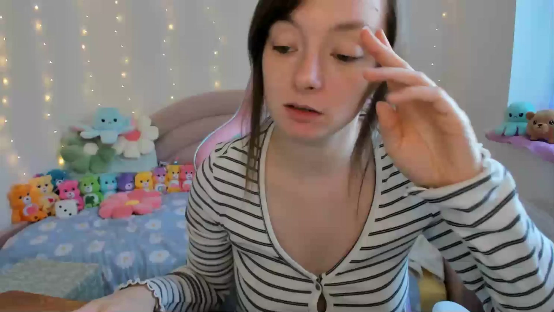 Gallery image thumbnail from JessieBear_'s myfreecams stream on, 10/07/2024, 16:25 image 3 of 20