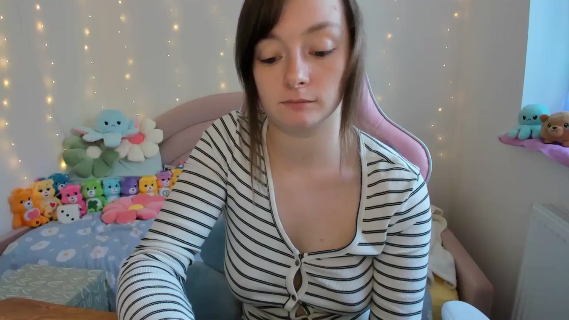Gallery image thumbnail from JessieBear_'s myfreecams stream on, 10/07/2024, 16:25 image 4 of 20
