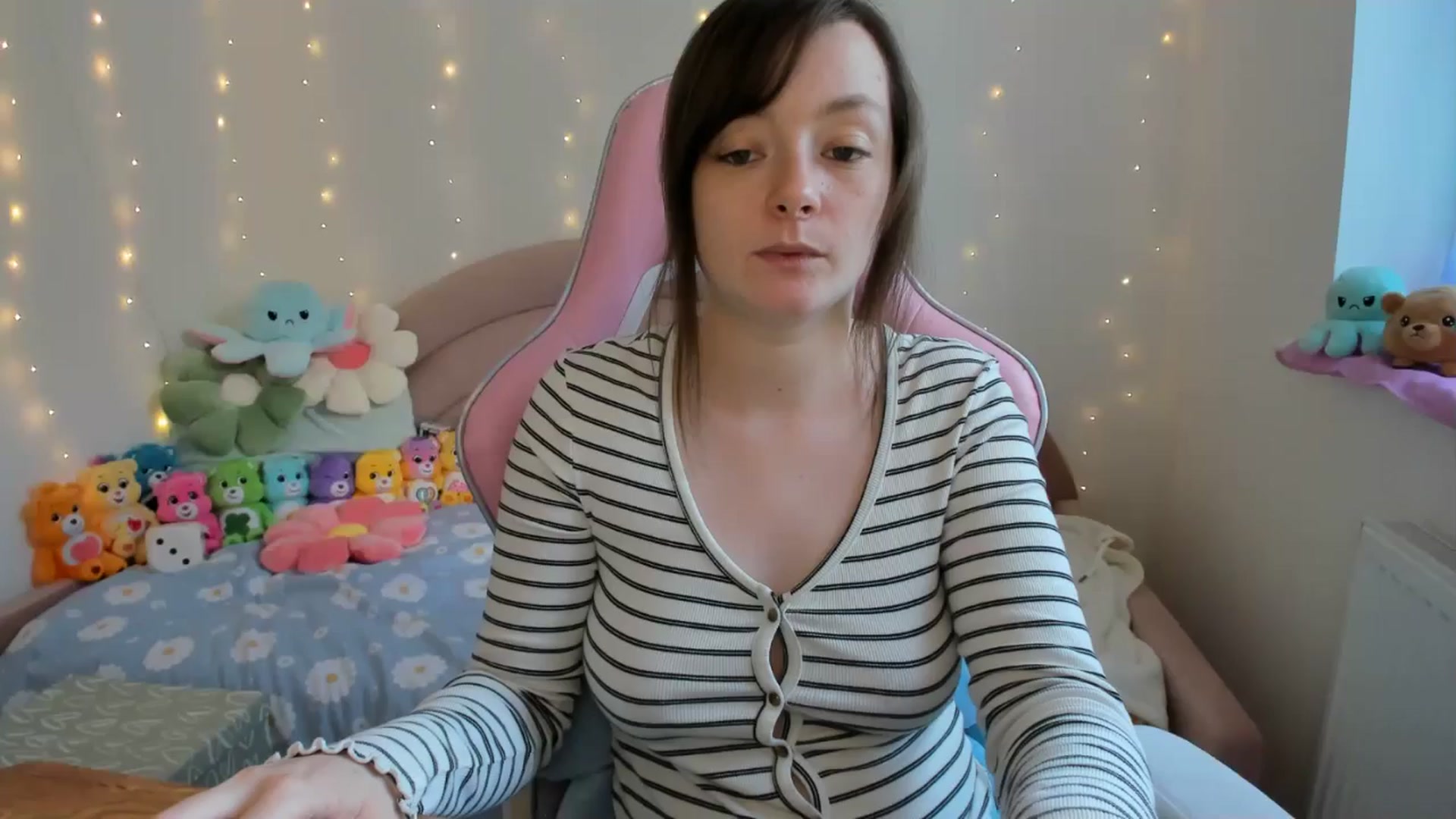 Gallery image thumbnail from JessieBear_'s myfreecams stream on, 10/07/2024, 17:14 image 1 of 20