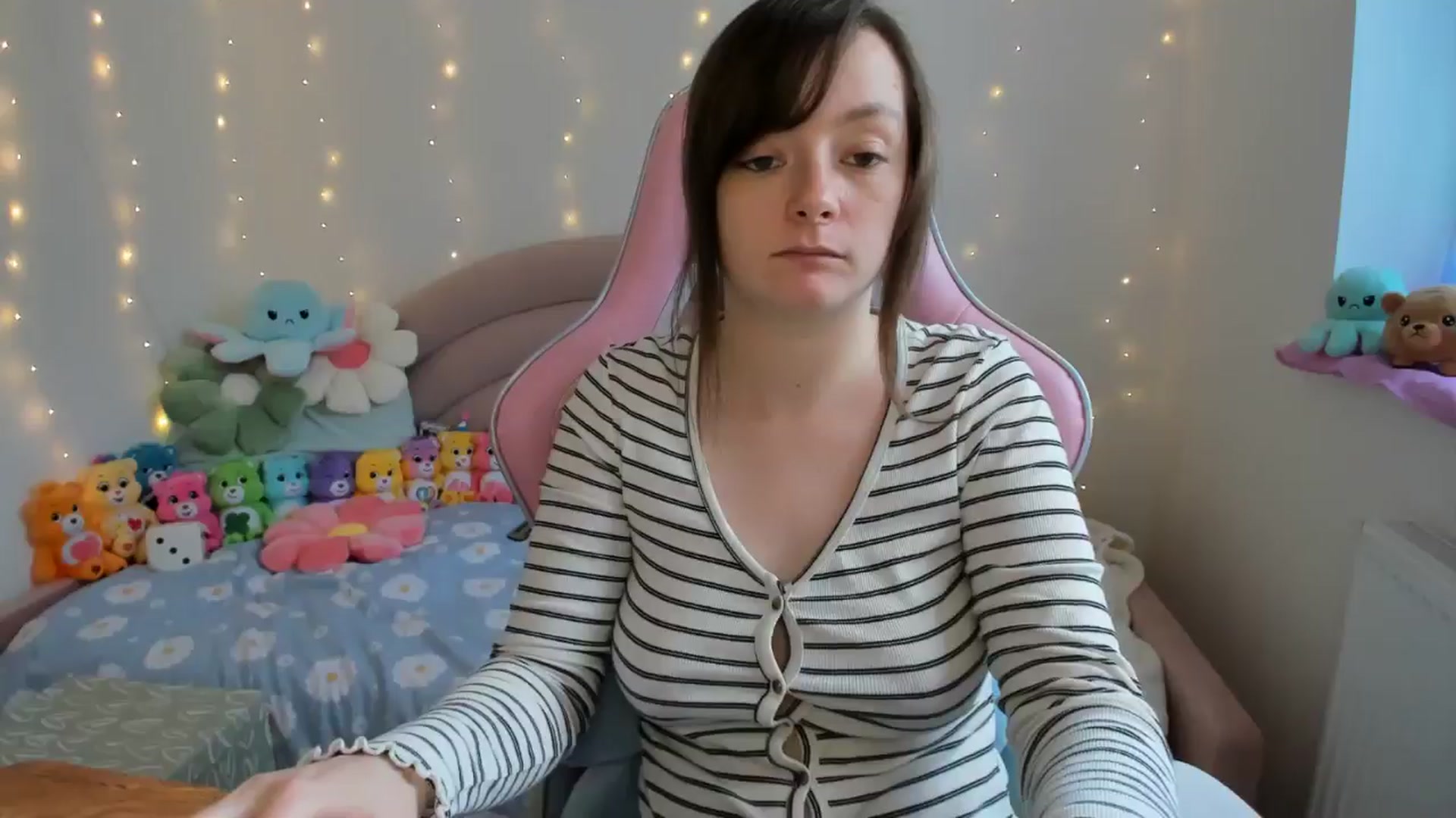 Gallery image thumbnail from JessieBear_'s myfreecams stream on, 10/07/2024, 17:14 image 5 of 20