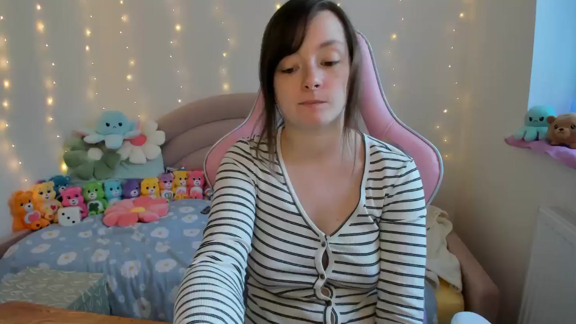 Gallery image thumbnail from JessieBear_'s myfreecams stream on, 10/07/2024, 17:14 image 11 of 20