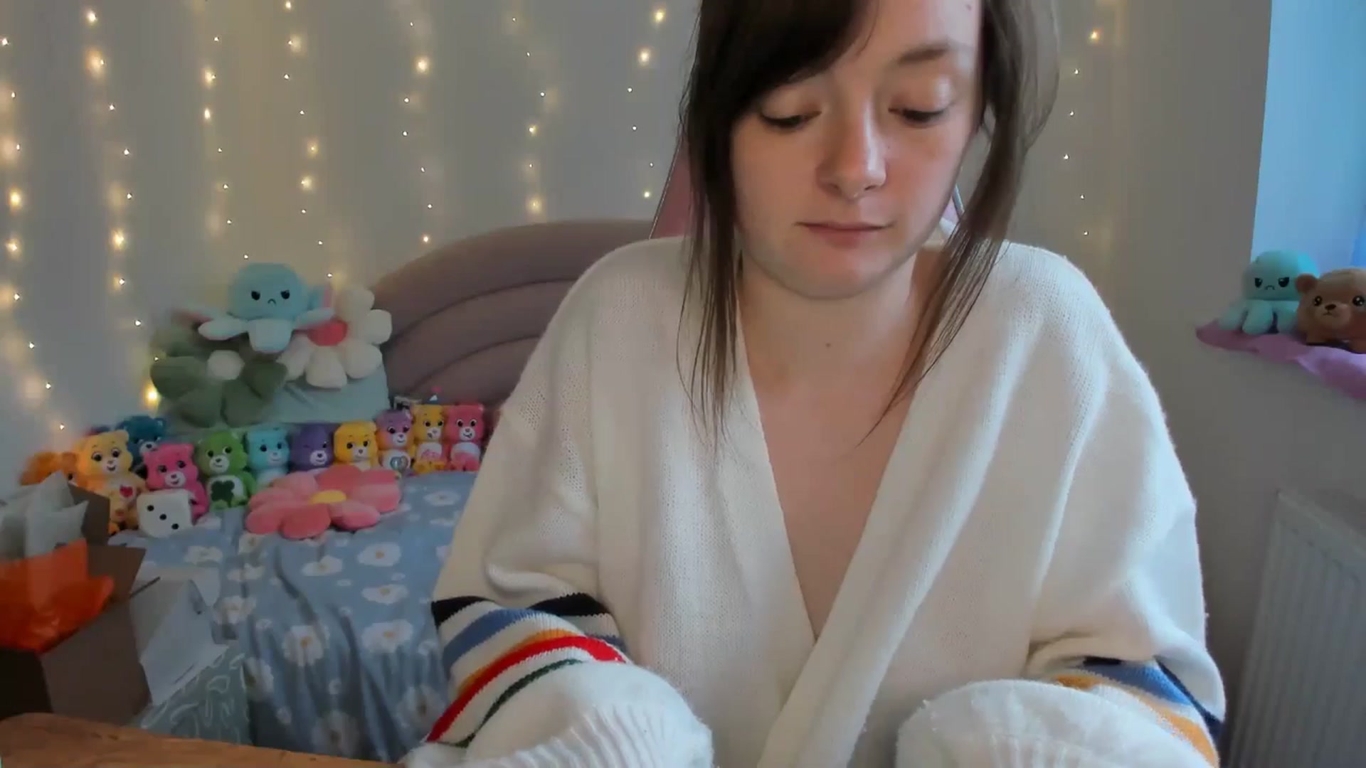 Gallery image thumbnail from JessieBear_'s myfreecams stream on, 10/08/2024, 17:31 image 7 of 20