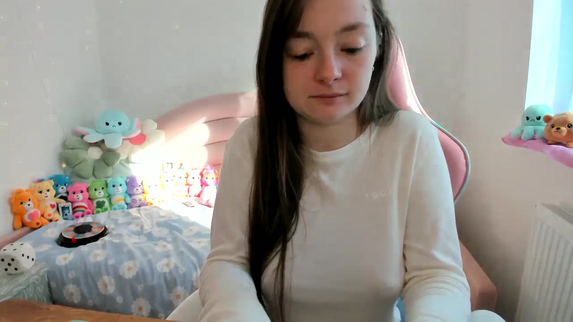 Gallery image thumbnail from JessieBear_'s myfreecams stream on, 10/11/2024, 10:21 image 14 of 20