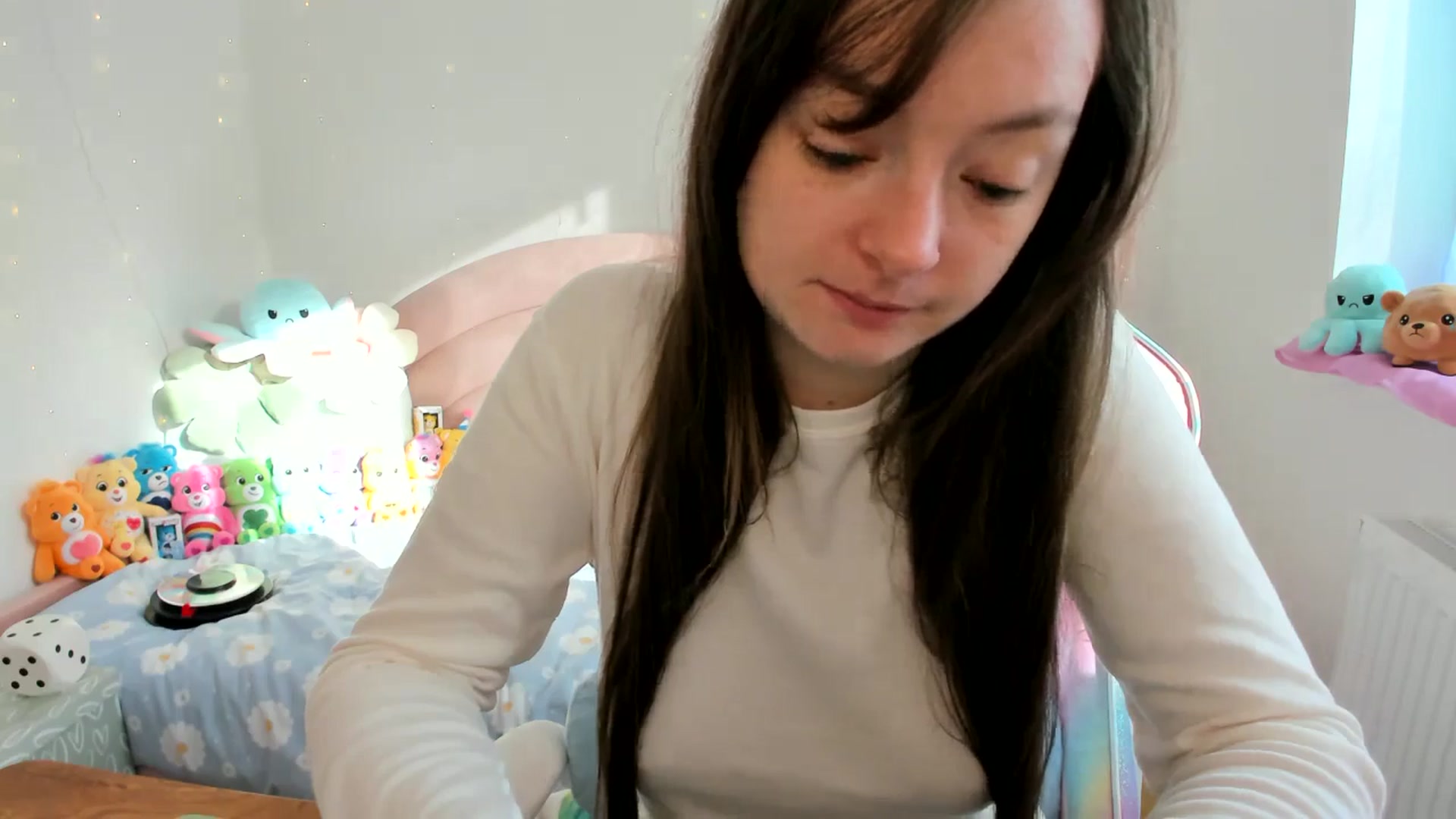 Gallery image thumbnail from JessieBear_'s myfreecams stream on, 10/11/2024, 10:21 image 5 of 20