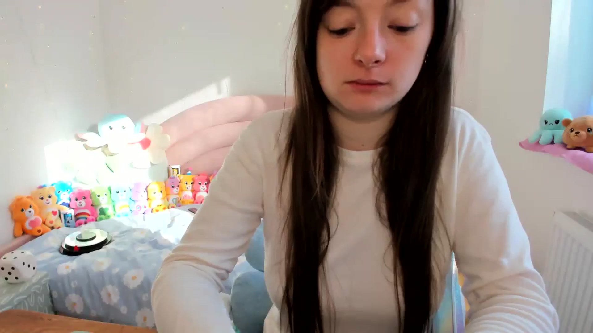 Gallery image thumbnail from JessieBear_'s myfreecams stream on, 10/11/2024, 10:21 image 2 of 20