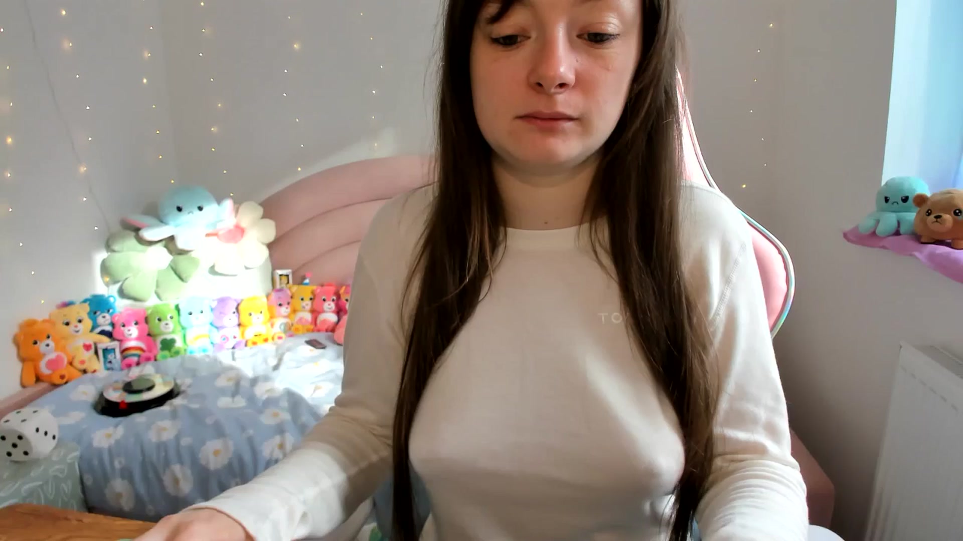 Gallery image thumbnail from JessieBear_'s myfreecams stream on, 10/11/2024, 10:21 image 4 of 20