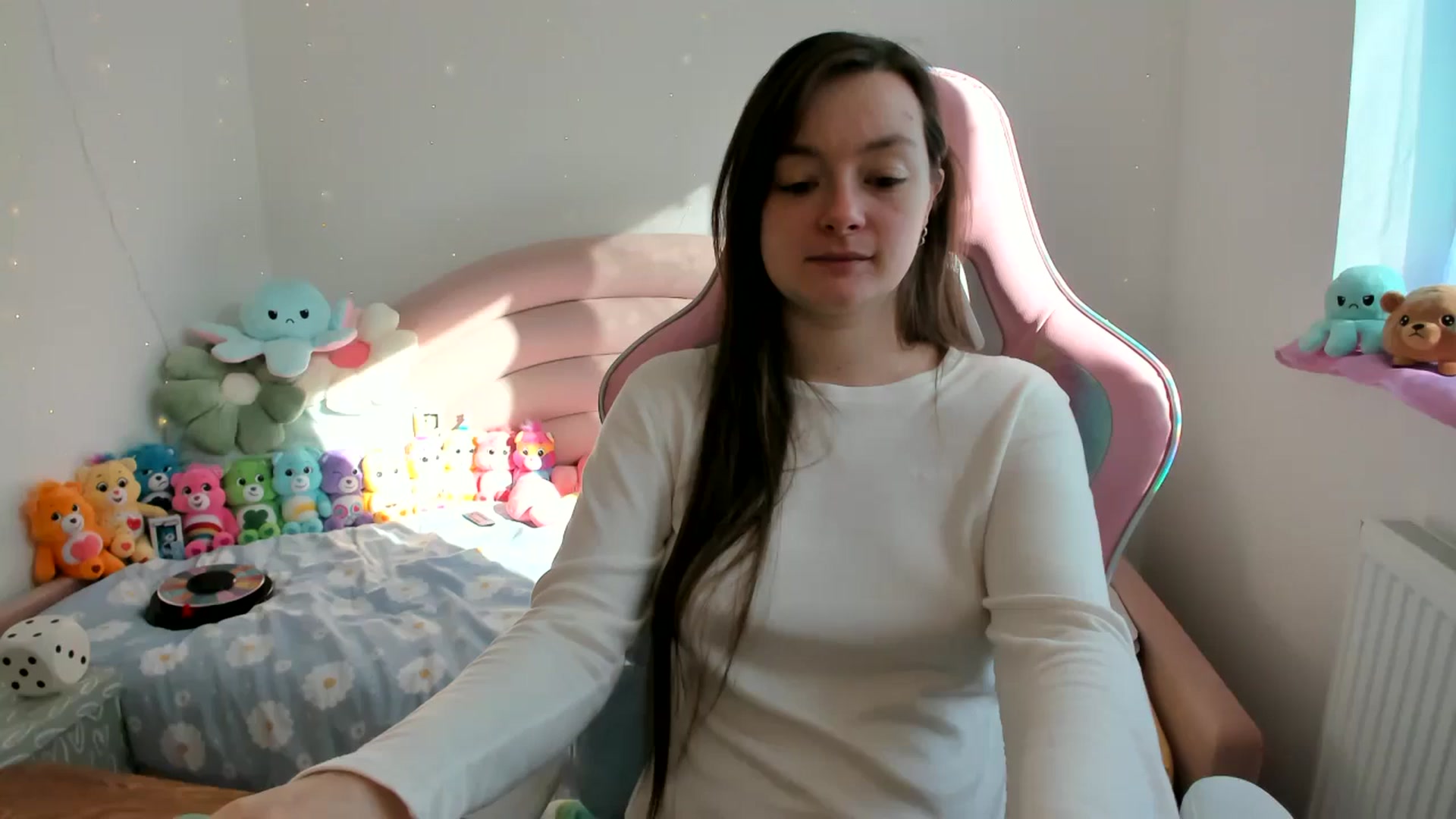Gallery image thumbnail from JessieBear_'s myfreecams stream on, 10/11/2024, 10:21 image 13 of 20