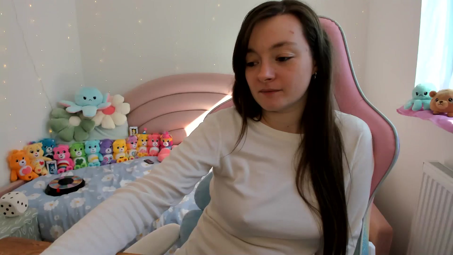 Gallery image thumbnail from JessieBear_'s myfreecams stream on, 10/11/2024, 10:47 image 20 of 20