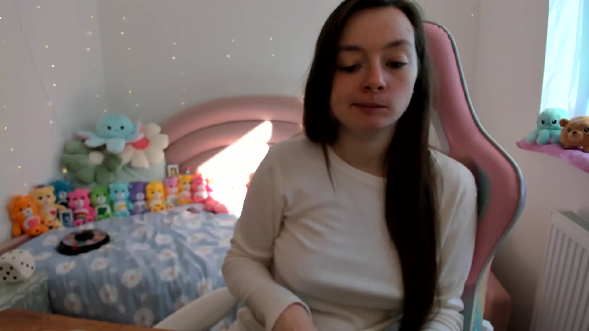 Gallery image thumbnail from JessieBear_'s myfreecams stream on, 10/11/2024, 10:47 image 2 of 20