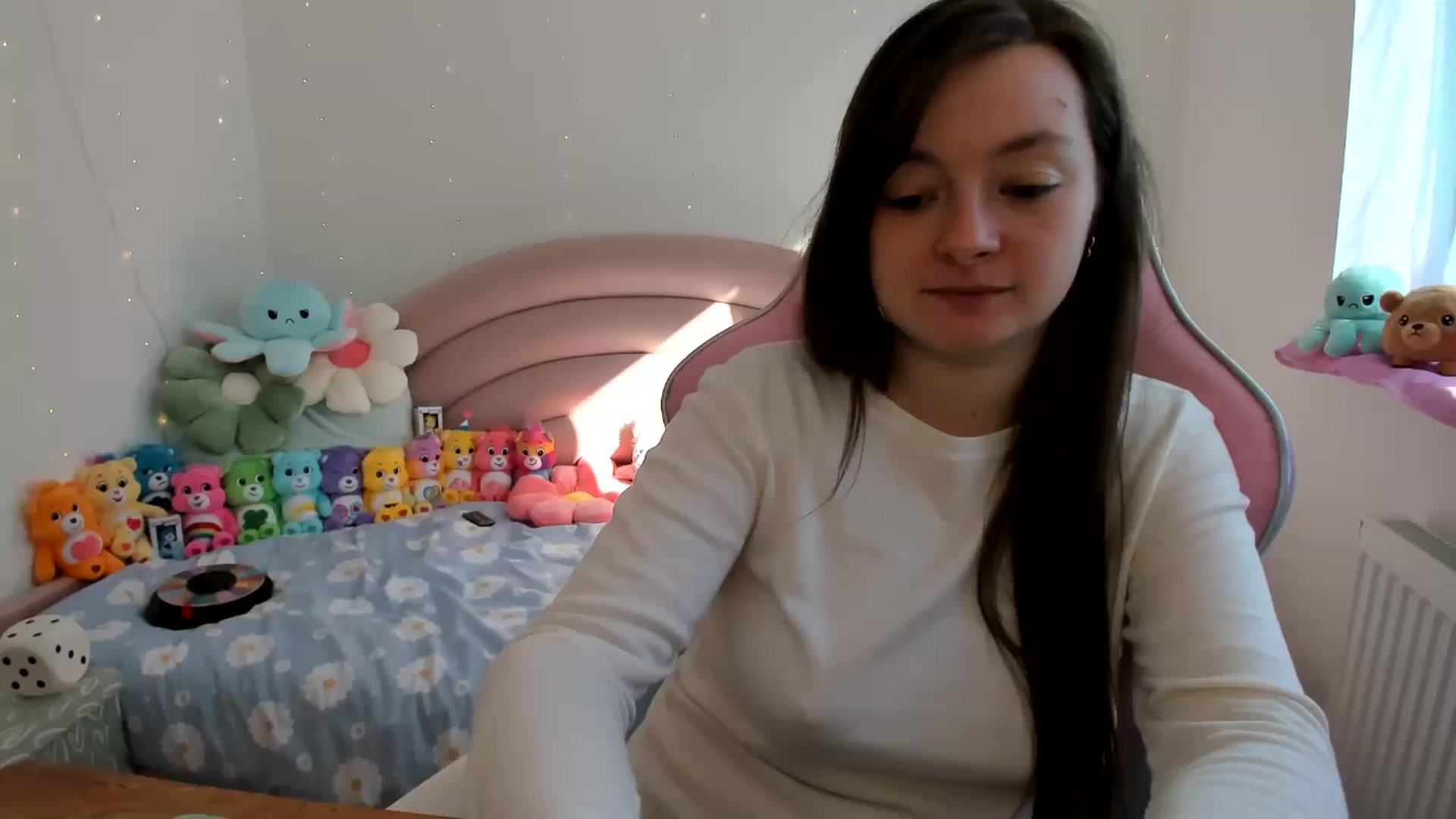Gallery image thumbnail from JessieBear_'s myfreecams stream on, 10/11/2024, 10:47 image 16 of 20
