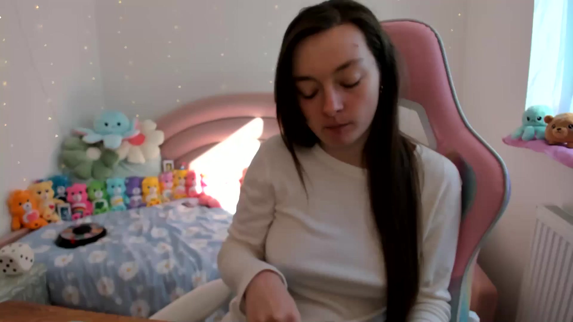 Gallery image thumbnail from JessieBear_'s myfreecams stream on, 10/11/2024, 10:47 image 1 of 20