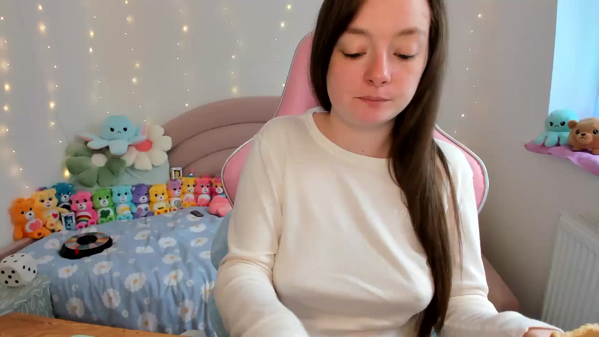 Gallery image thumbnail from JessieBear_'s myfreecams stream on, 10/11/2024, 14:08 image 2 of 20