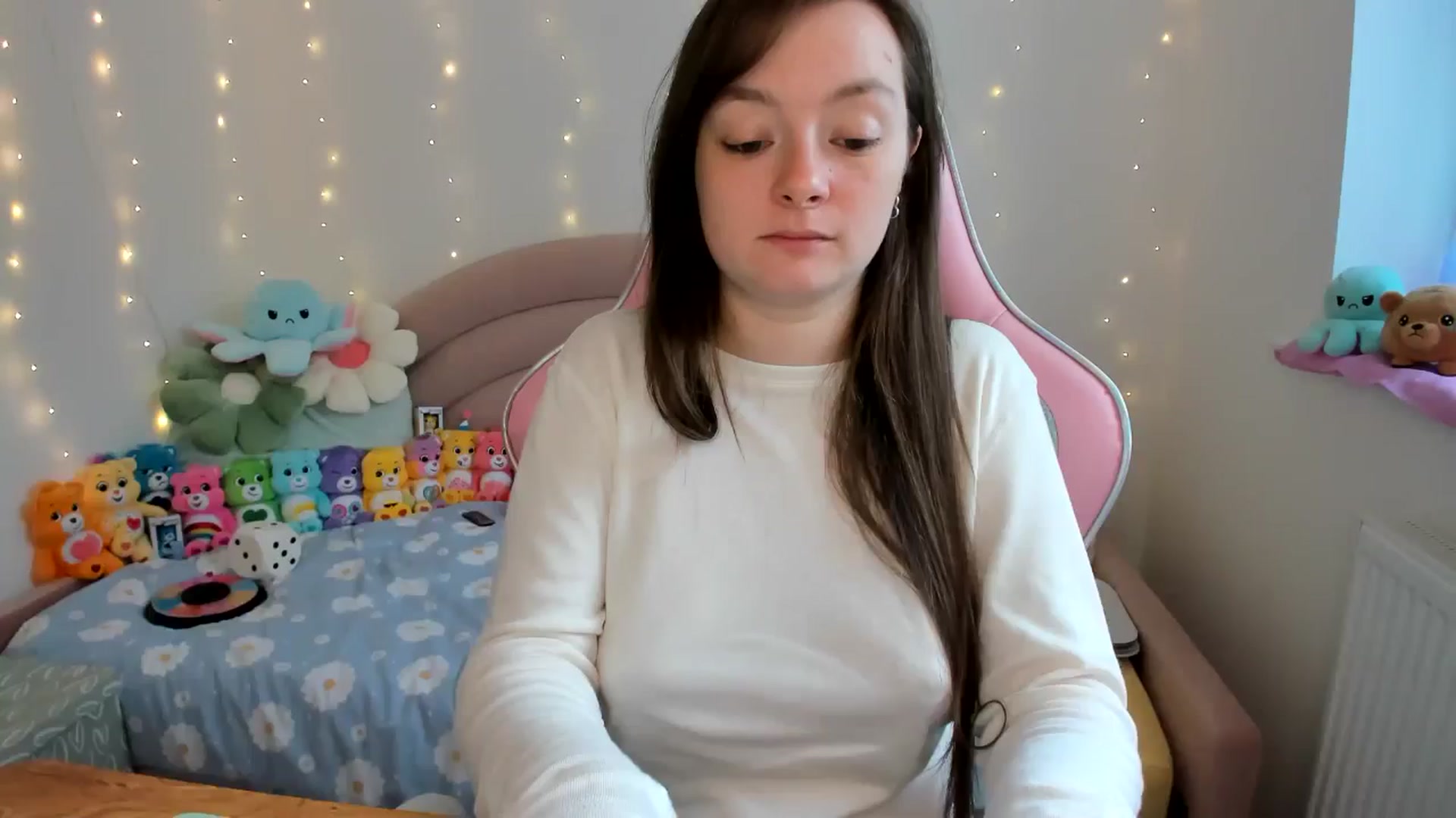 Gallery image thumbnail from JessieBear_'s myfreecams stream on, 10/11/2024, 16:46 image 5 of 20