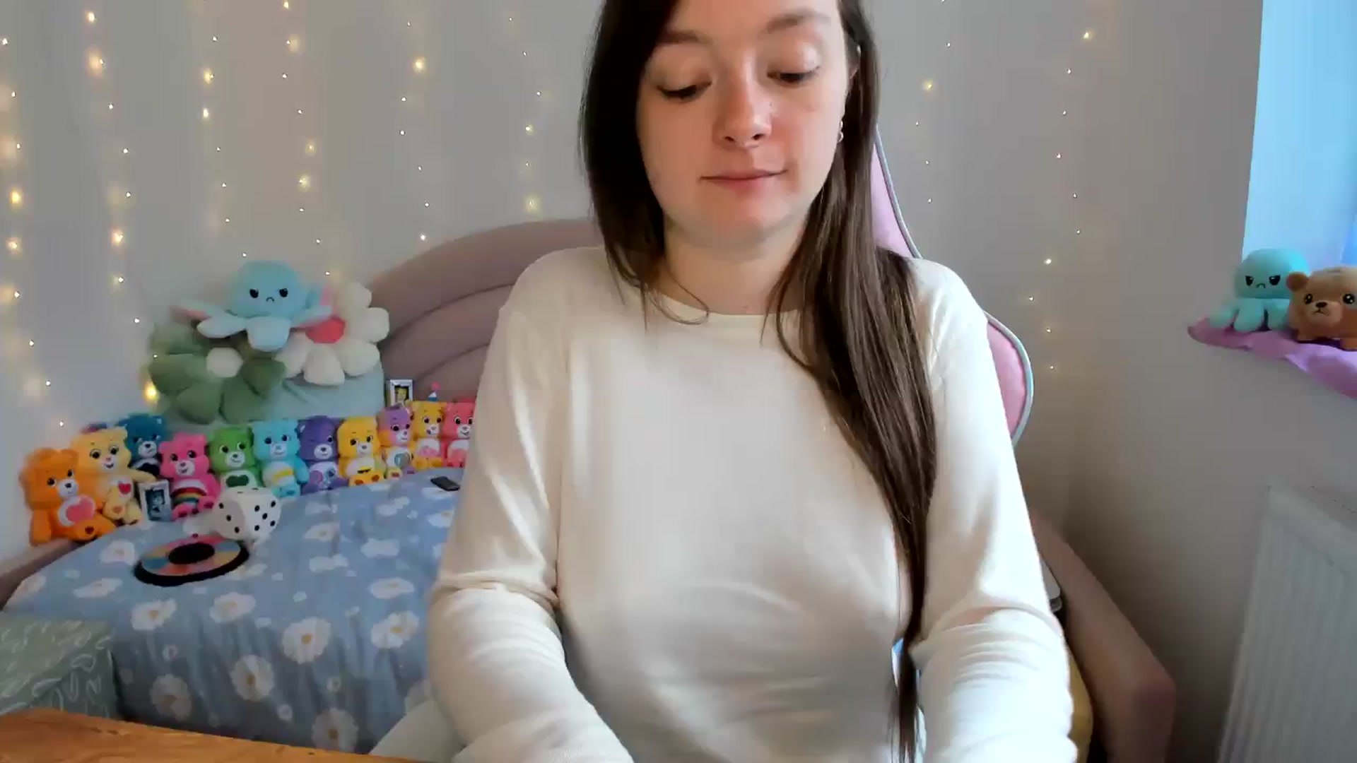 Gallery image thumbnail from JessieBear_'s myfreecams stream on, 10/11/2024, 16:46 image 9 of 20