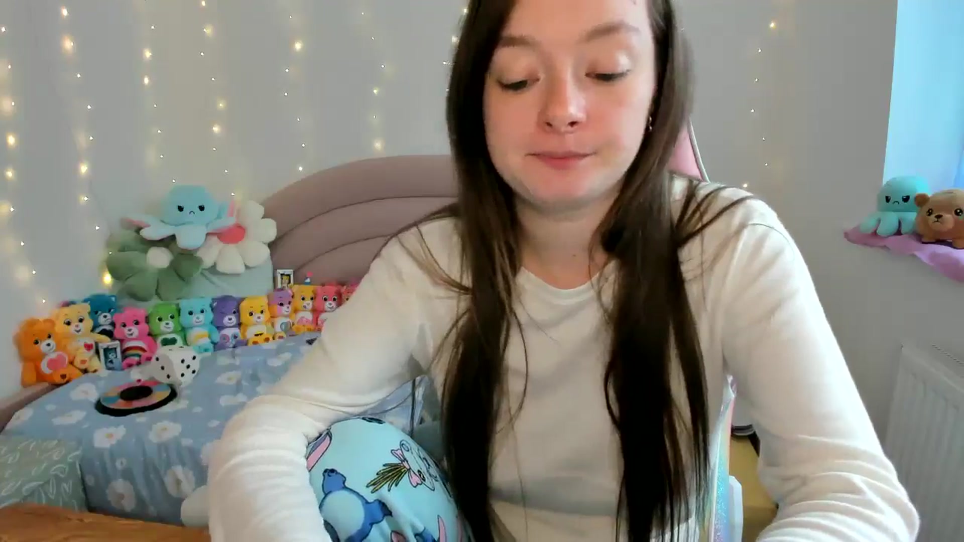 Gallery image thumbnail from JessieBear_'s myfreecams stream on, 10/11/2024, 16:46 image 11 of 20