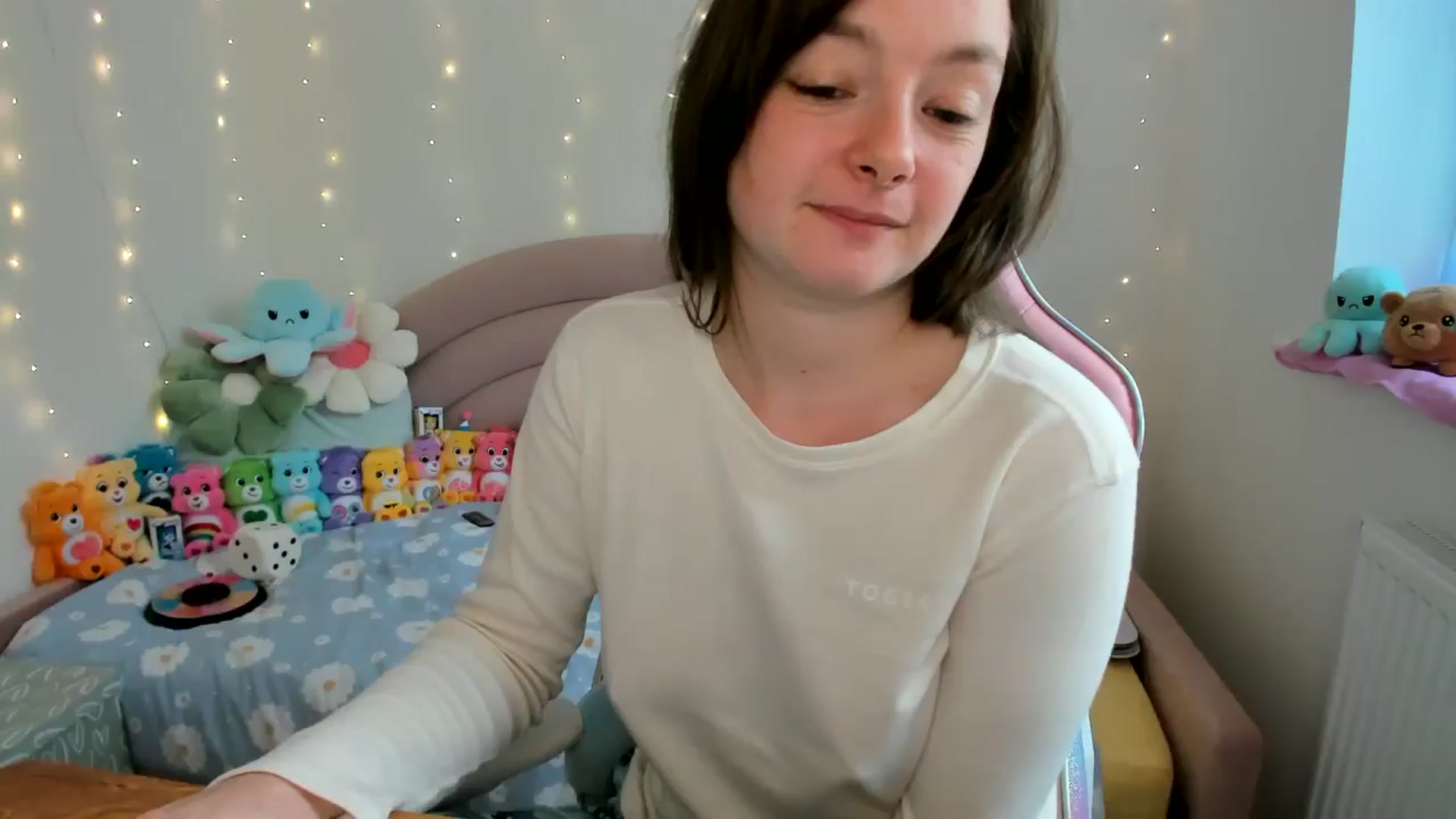 Gallery image thumbnail from JessieBear_'s myfreecams stream on, 10/11/2024, 16:46 image 12 of 20