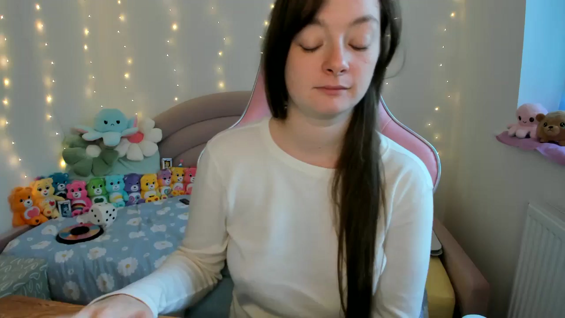 Gallery image thumbnail from JessieBear_'s myfreecams stream on, 10/11/2024, 17:07 image 1 of 20