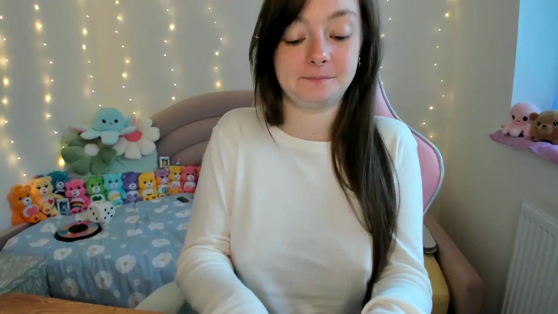 Gallery image thumbnail from JessieBear_'s myfreecams stream on, 10/11/2024, 17:07 image 8 of 20