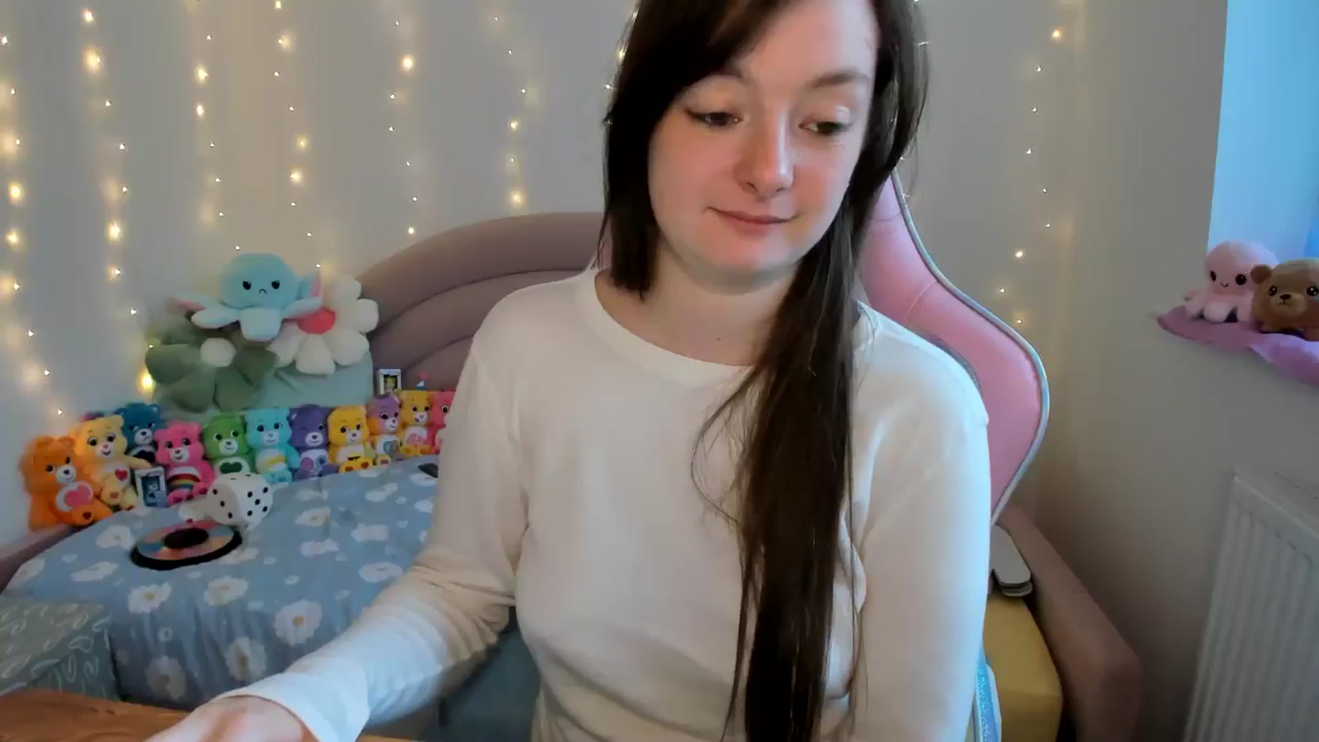 Gallery image thumbnail from JessieBear_'s myfreecams stream on, 10/11/2024, 17:07 image 6 of 20