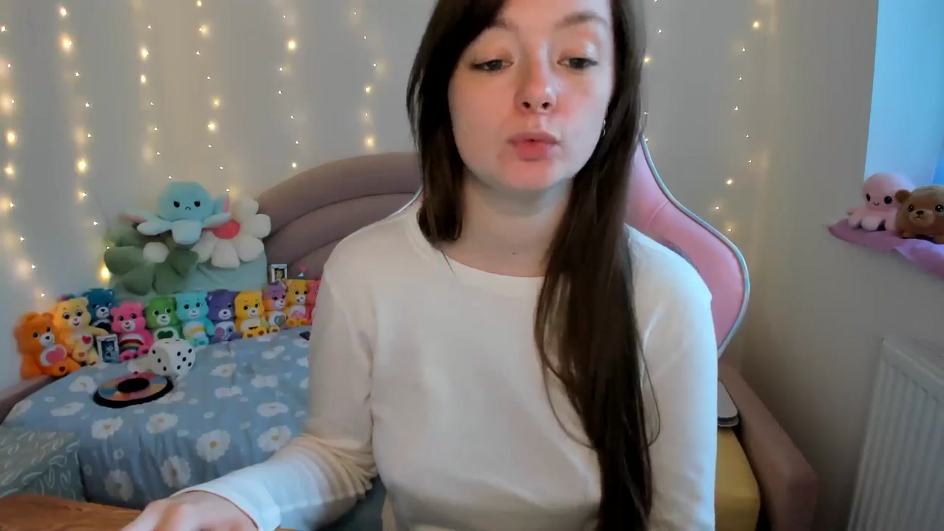 Gallery image thumbnail from JessieBear_'s myfreecams stream on, 10/11/2024, 17:07 image 10 of 20