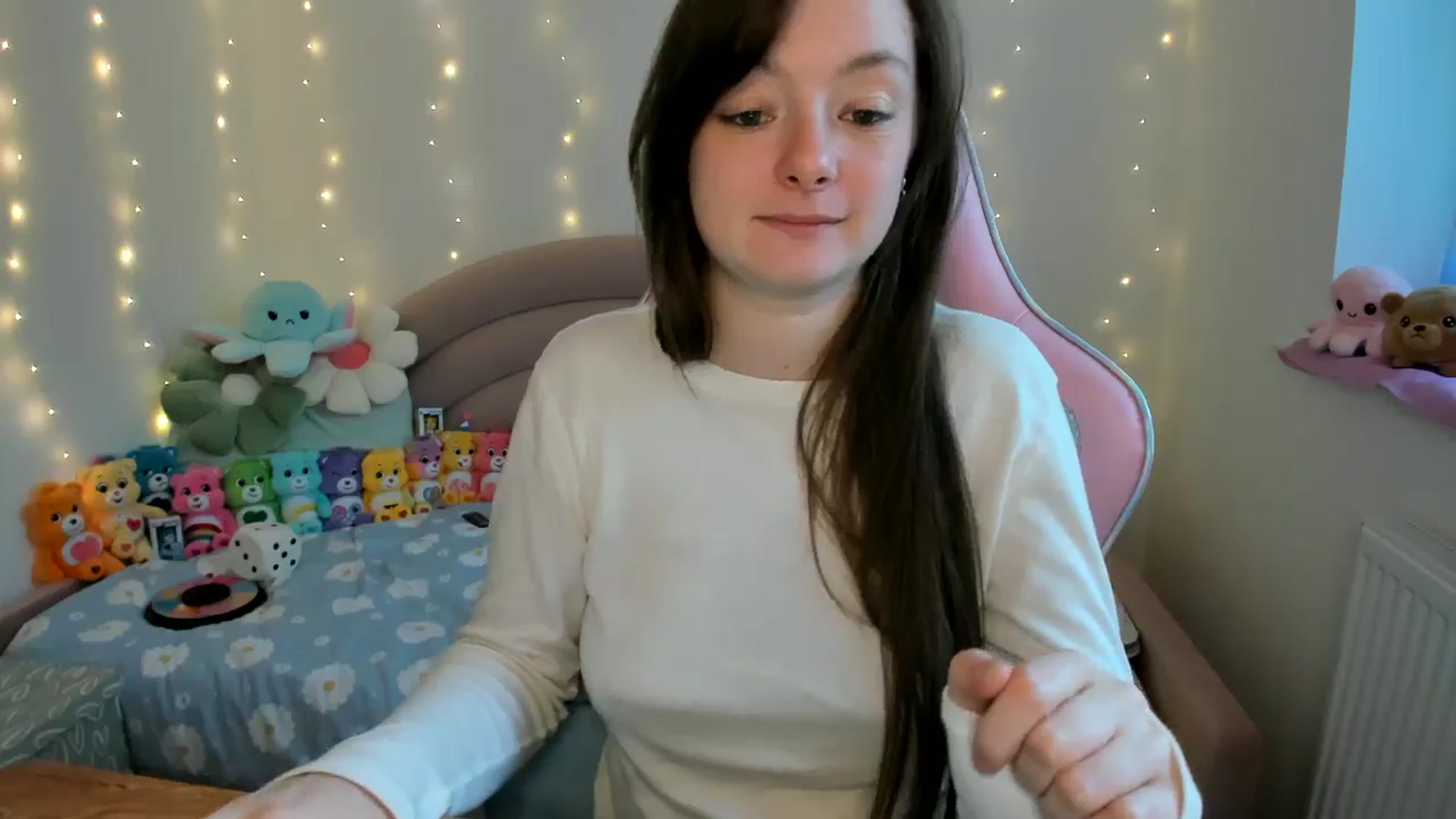 Gallery image thumbnail from JessieBear_'s myfreecams stream on, 10/11/2024, 17:07 image 13 of 20