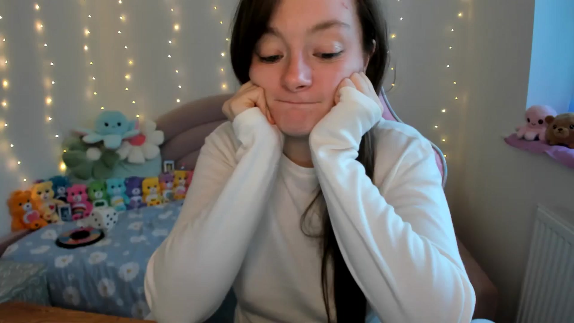 Gallery image thumbnail from JessieBear_'s myfreecams stream on, 10/11/2024, 17:07 image 4 of 20