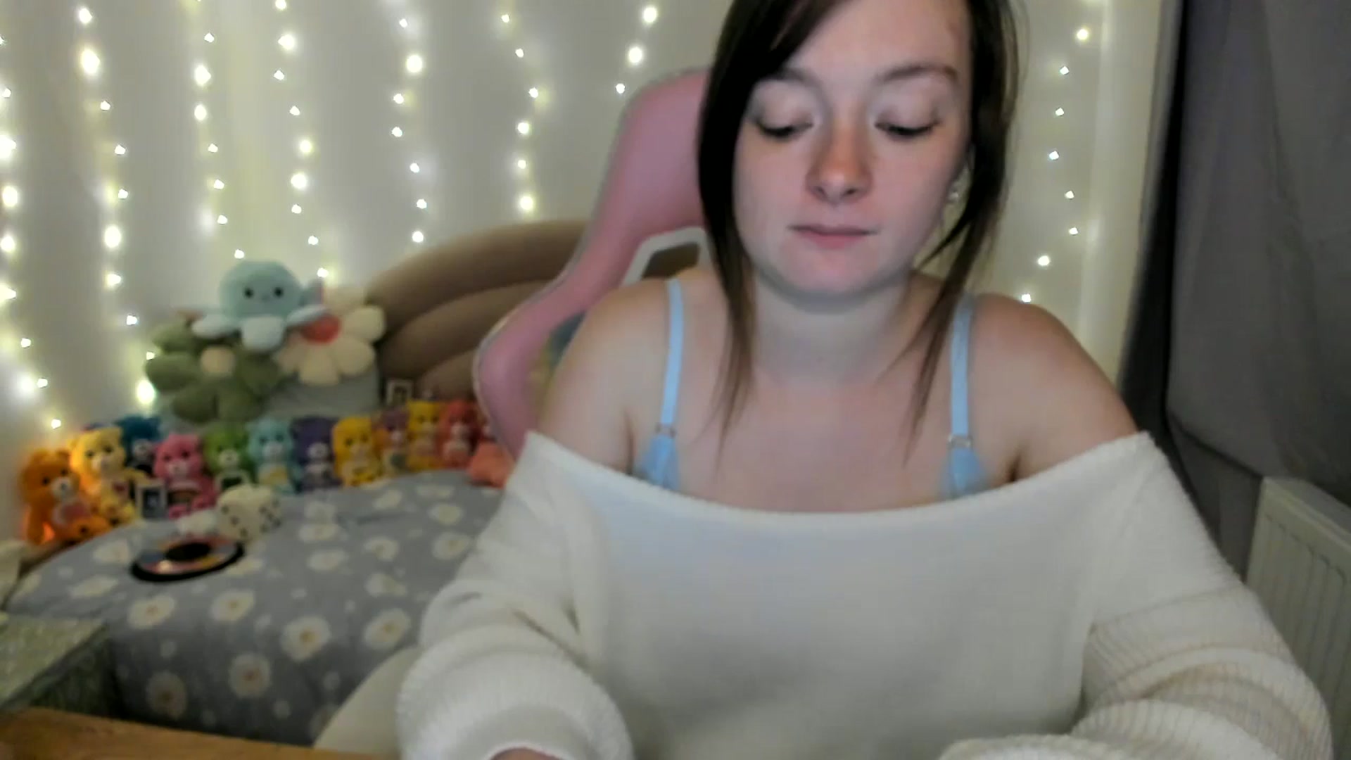 Gallery image thumbnail from JessieBear_'s myfreecams stream on, 10/12/2024, 19:26 image 4 of 20