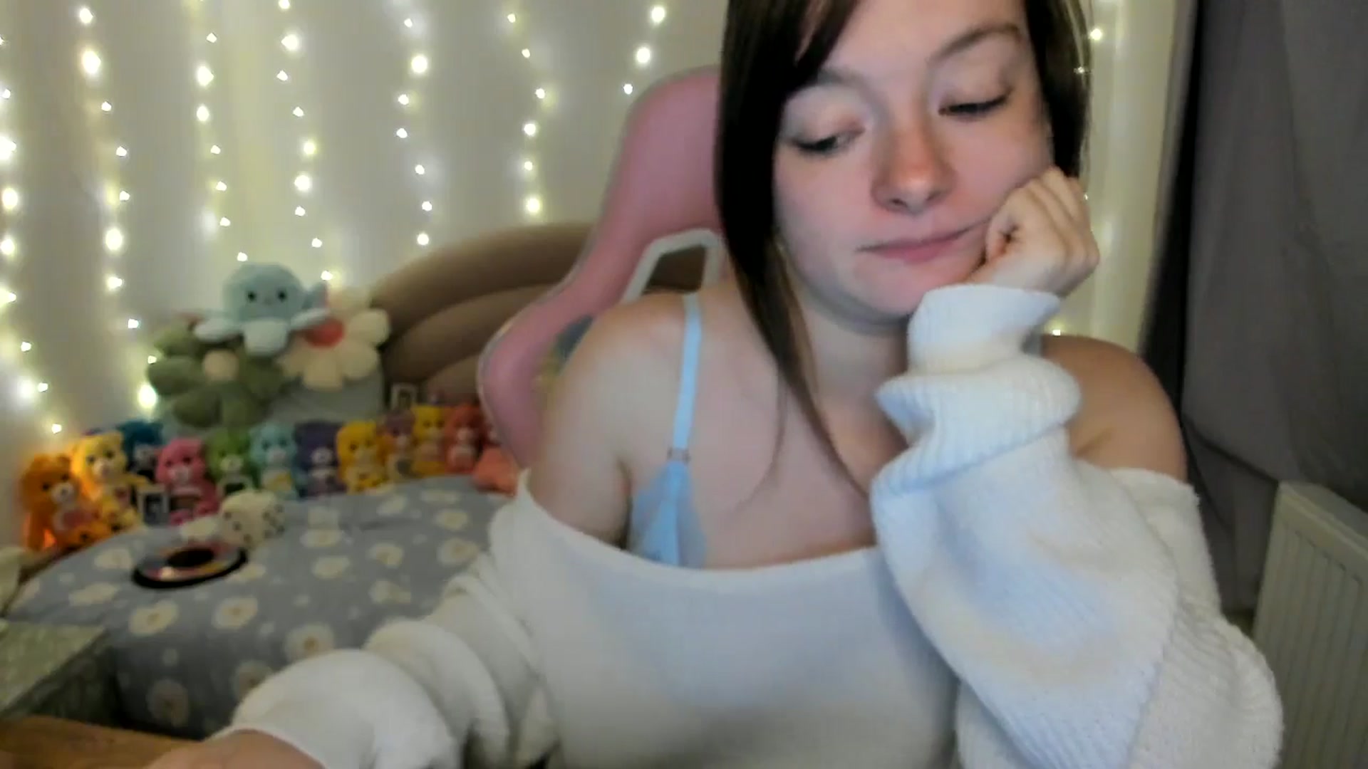 Gallery image thumbnail from JessieBear_'s myfreecams stream on, 10/12/2024, 19:26 image 6 of 20